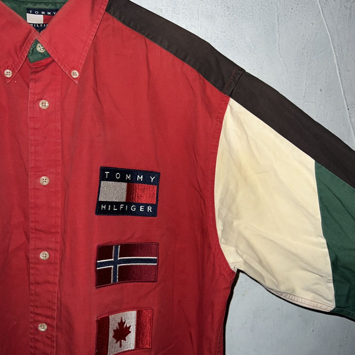 Designer × Tommy Hilfiger × Vintage Vintage Tommy Hilfiger Patchwork Shirt Longsleeve Ski Large Size US L / EU 52-54 / 3 - 4 Thumbnail