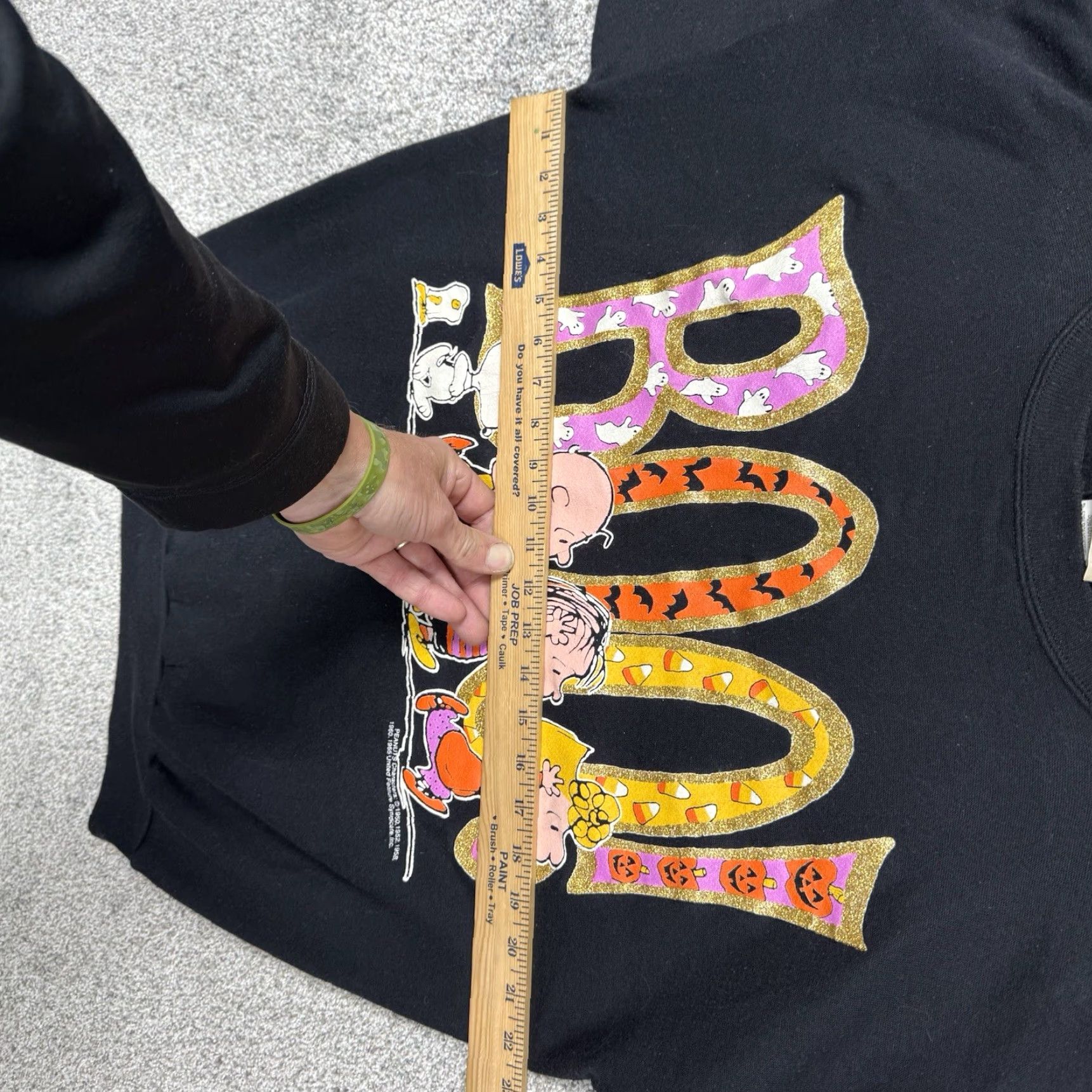 Peanuts VINTAGE Peanuts Halloween Sweatshirt XL Snoopy Charlie Brown Boo Kitsch Graphic Print Crew Neck Pullover Men Black 90s Cartoon Retro Sweatshirt Size US XL / EU 56 / 4 - 4 Thumbnail