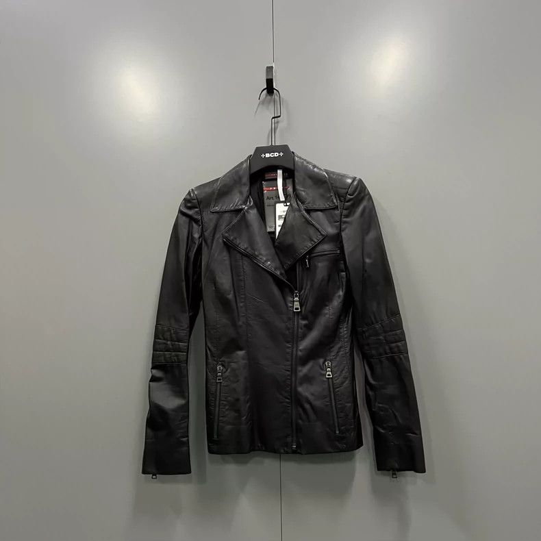 Prada Prada Black slanted zipper leather jacket 2502-Nextarrow Size US XXS / EU 40 - 1 Thumbnail