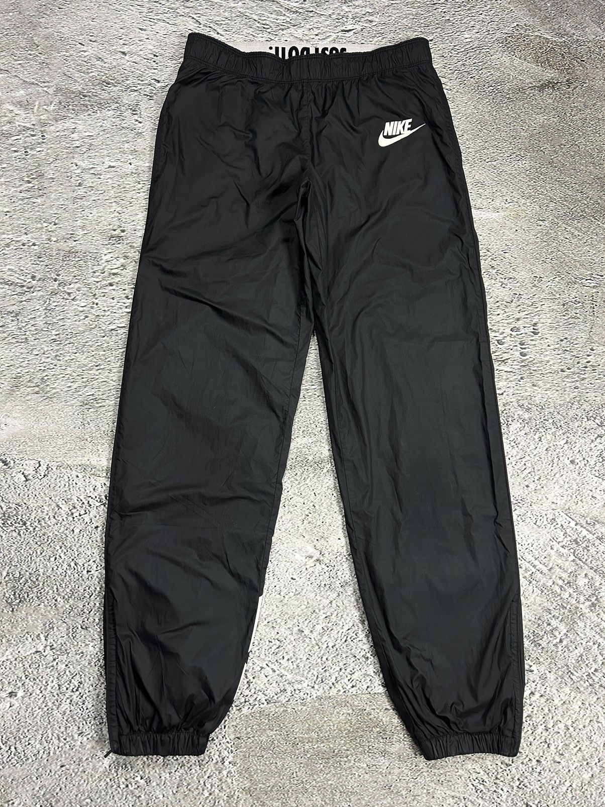 Nike × Vintage Nike vintage black track pants nylon drill Y2K Size US 28 / EU 44 - 1 Thumbnail