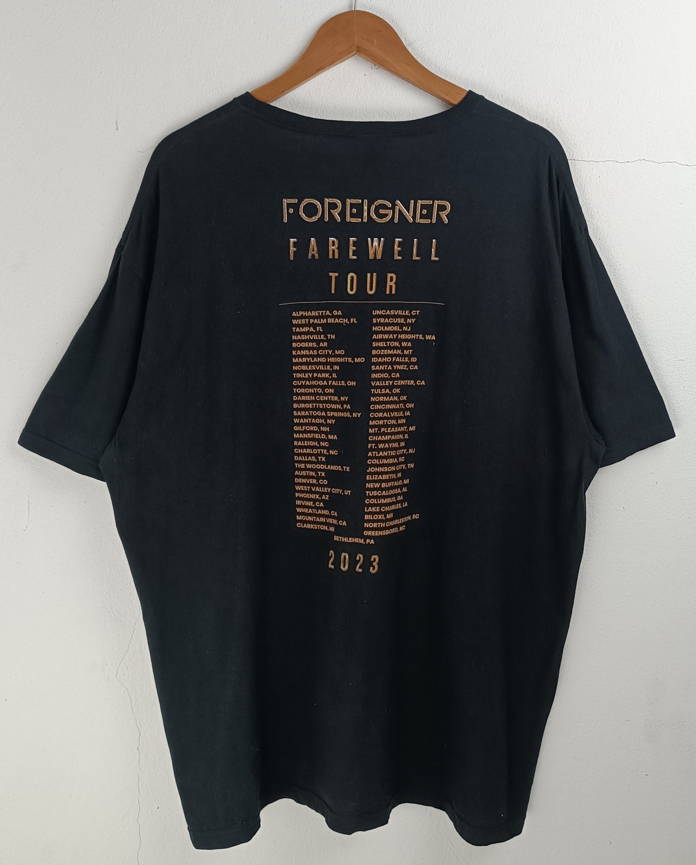 Band Tees FOREIGNER 2023 FAREWELL TOUR TEE hagar journey slash Size US XL / EU 56 / 4 - 4 Thumbnail