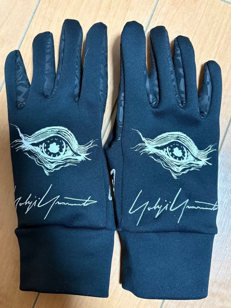 New Era × Yohji Yamamoto YOHJI YAMAMOTO POUR HOMME x NEW ERA Gloves Black Size ONE SIZE - 1 Thumbnail