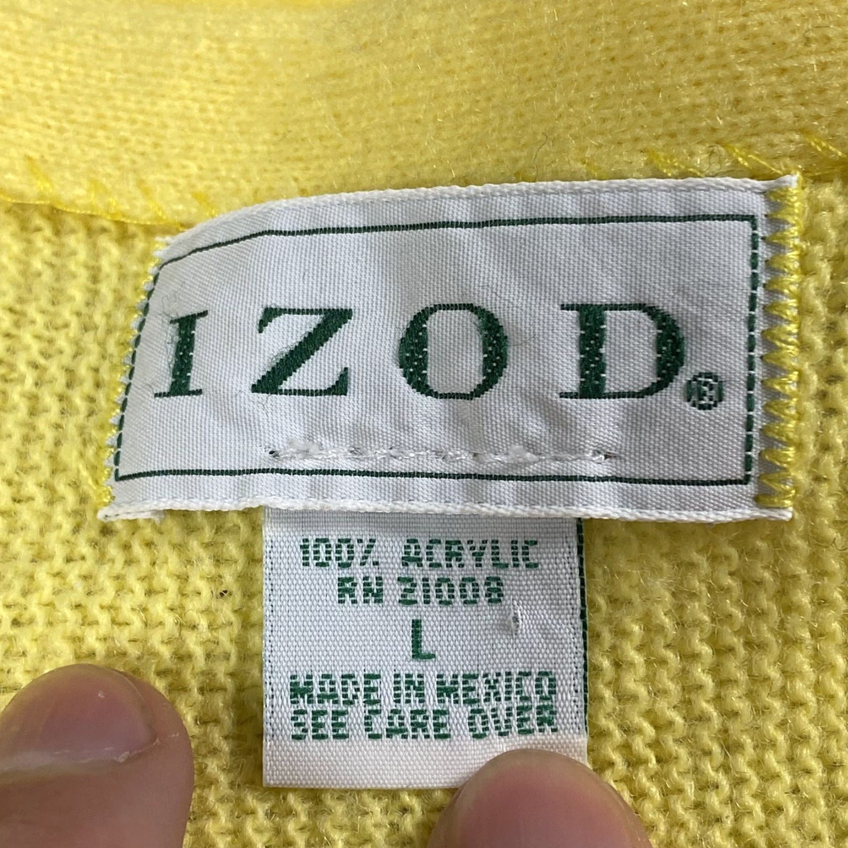 Izod VINTAGE IZOD Cardigan Men L Yellow Knit Acrylic Embroidered Crest Buttons Classic Mens Size US L / EU 52-54 / 3 - 4 Thumbnail