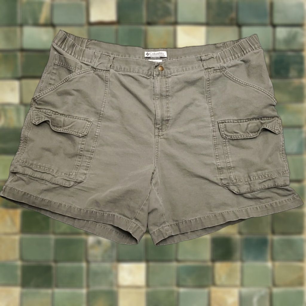 Vintage Columbia Shorts Mens XXL Green Canvas Cargo Outdoors Hike Fish Walk Casual Pants Regular Waist 42 Mens Size US 42 / EU 58 - 1 Thumbnail