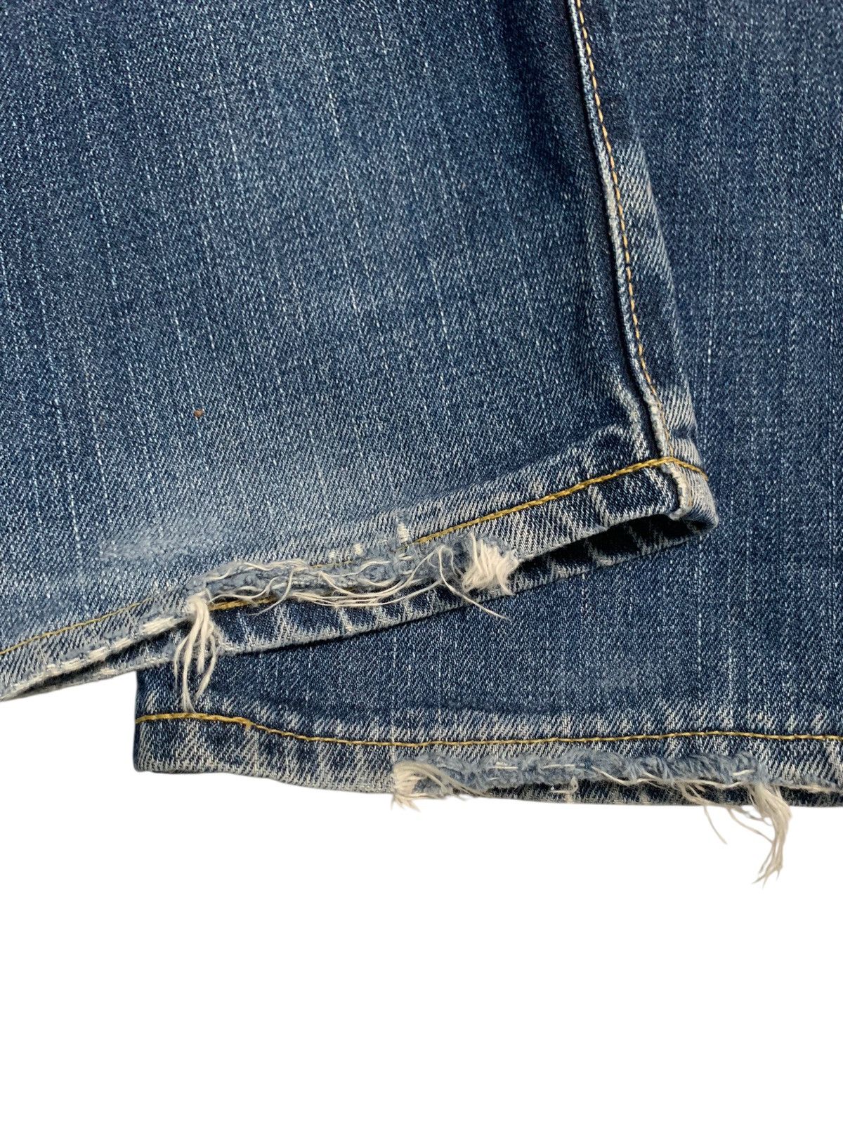 VINTAGE EDWIN 505Z SELVEDGE BUCKLE BACK DISTRESSED DENIM