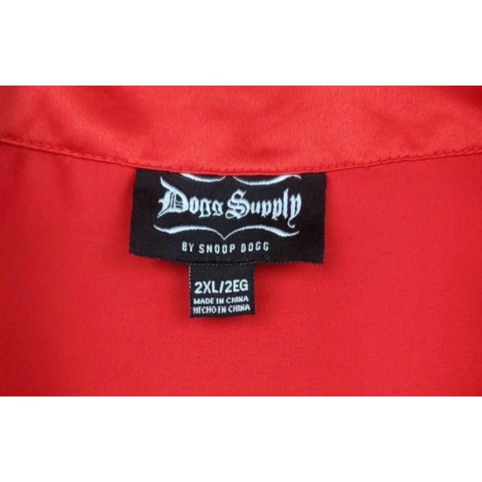 Vintage Dogg Supply Snoop Dogg Mens Sleep Shirt 2XL Satin Poly Red Long Sleeve Button Collared Pocket Logo Sleepwear Size US XXL / EU 58 / 5 - 5 Thumbnail