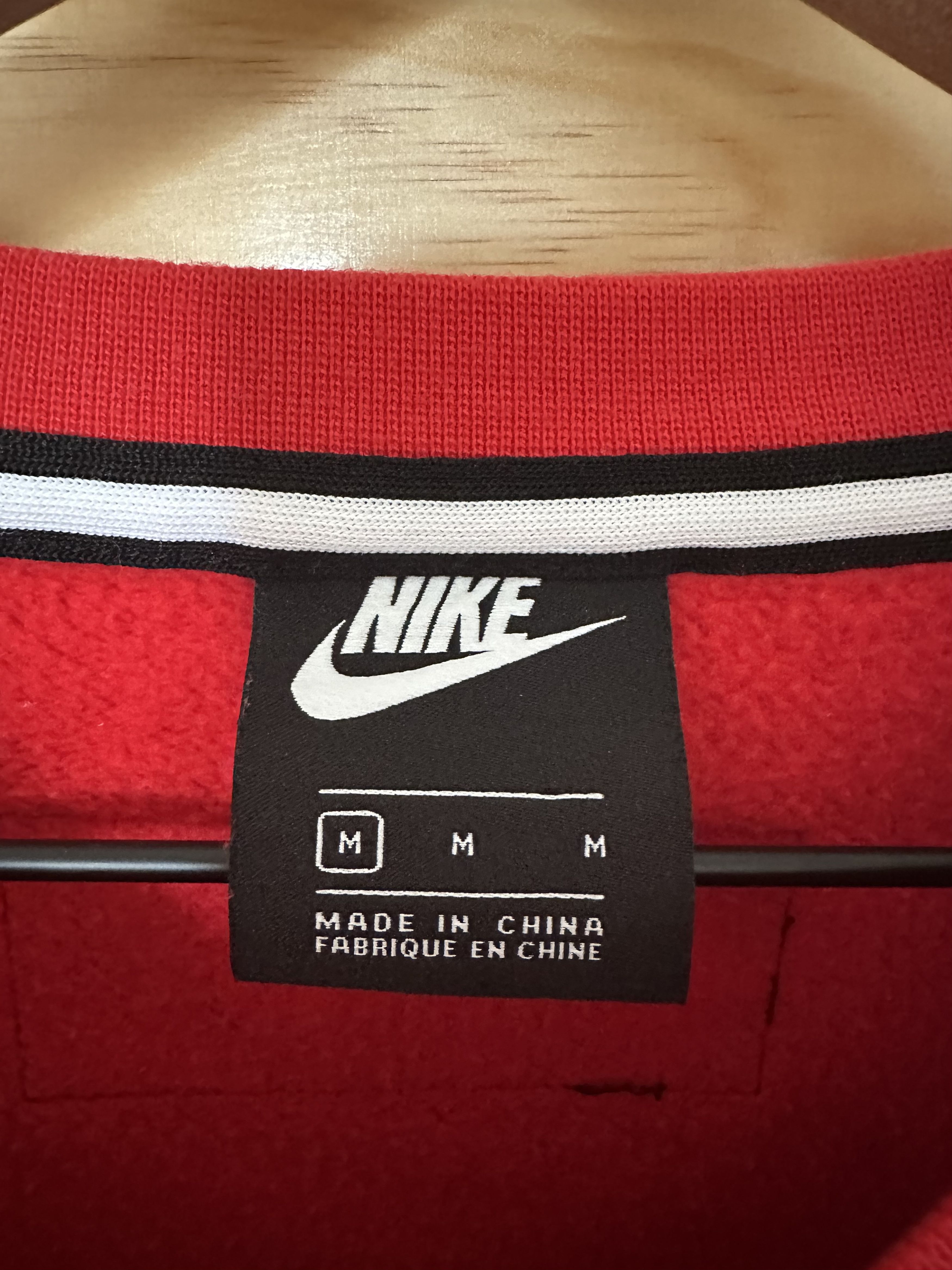 Nike Nike Air NSW Sweatshirt University Red Size US M / EU 48-50 / 2 - 3 Thumbnail