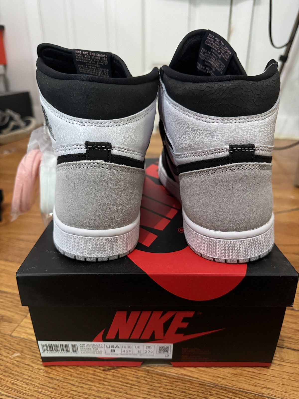 Nike AJ1 Retro High OG Bleached Coral Size US 9 / EU 42 - 4 Thumbnail