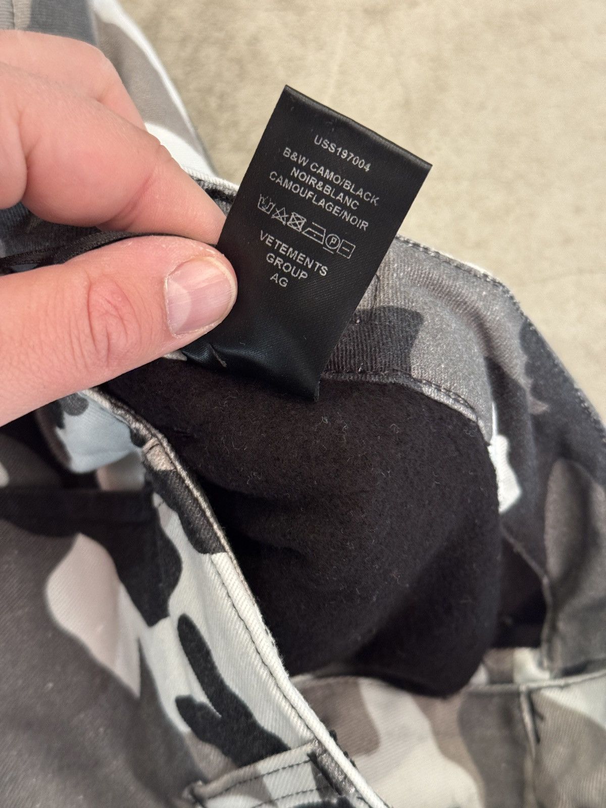Designer × Vetements *RARE* RUNWAY VETEMENTS CAMO HYBRID CARGO PANTS SWEATS DEMNA Size US 32 / EU 48 - 10 Thumbnail