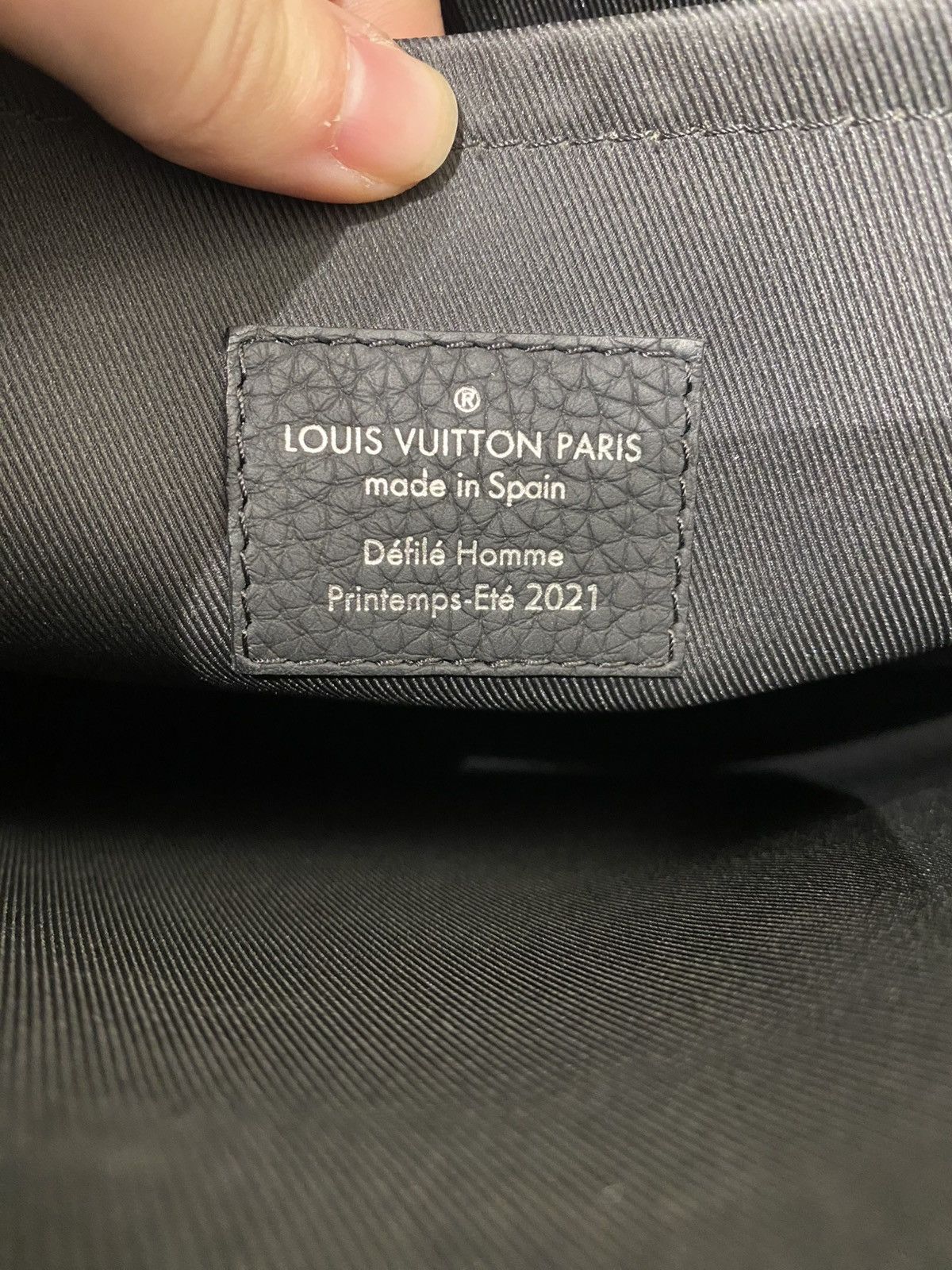 Louis Vuitton LOUIS VUITTON 'Zoom With Friends' A4 Pouch Bag Size ONE SIZE - 11 Thumbnail