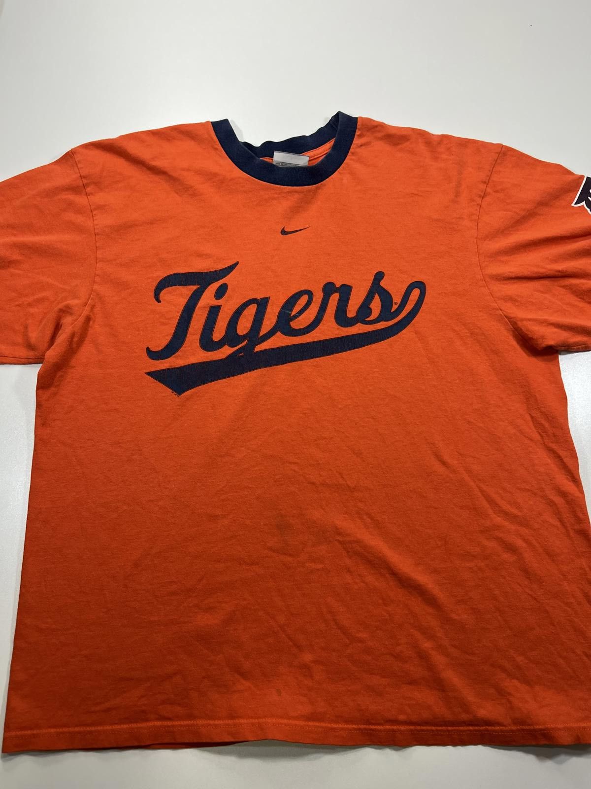 Nike Vintage Nike Team Tigers Orange and Navy middle swoosh Size US L / EU 52-54 / 3 - 1 Thumbnail
