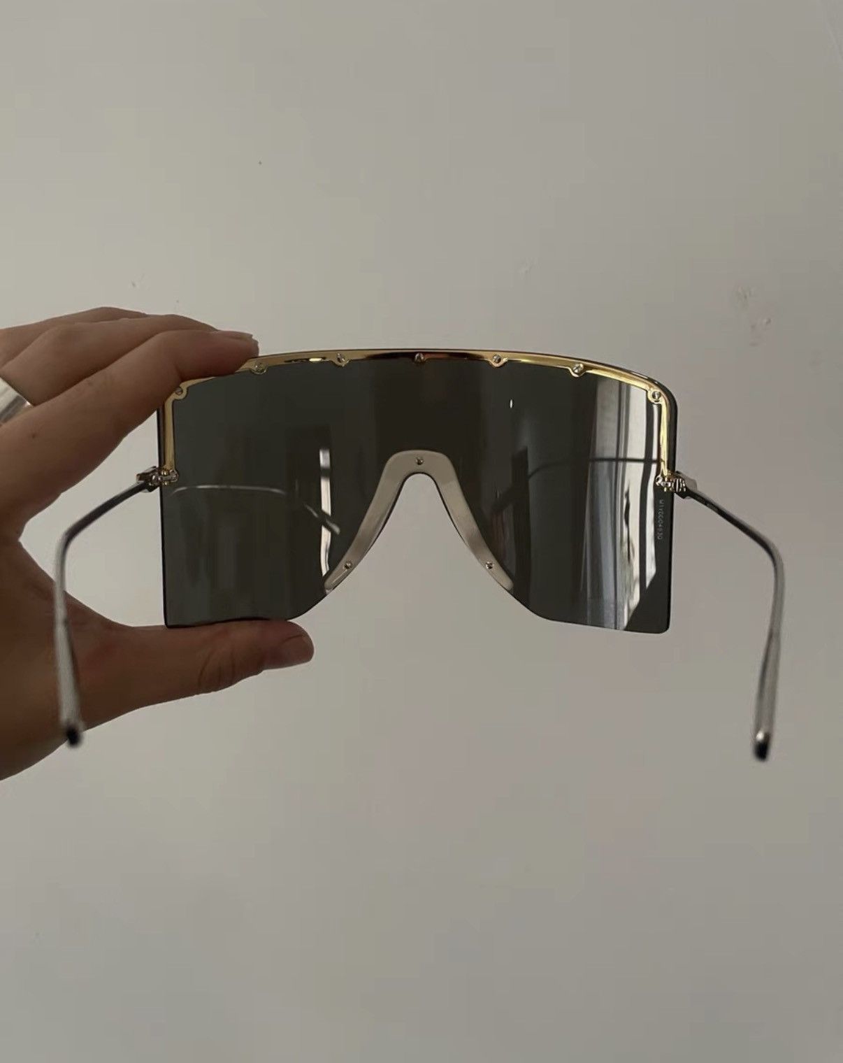 Gucci Gucci Runway Mask Oversized Sunglasses Size ONE SIZE - 2 Thumbnail