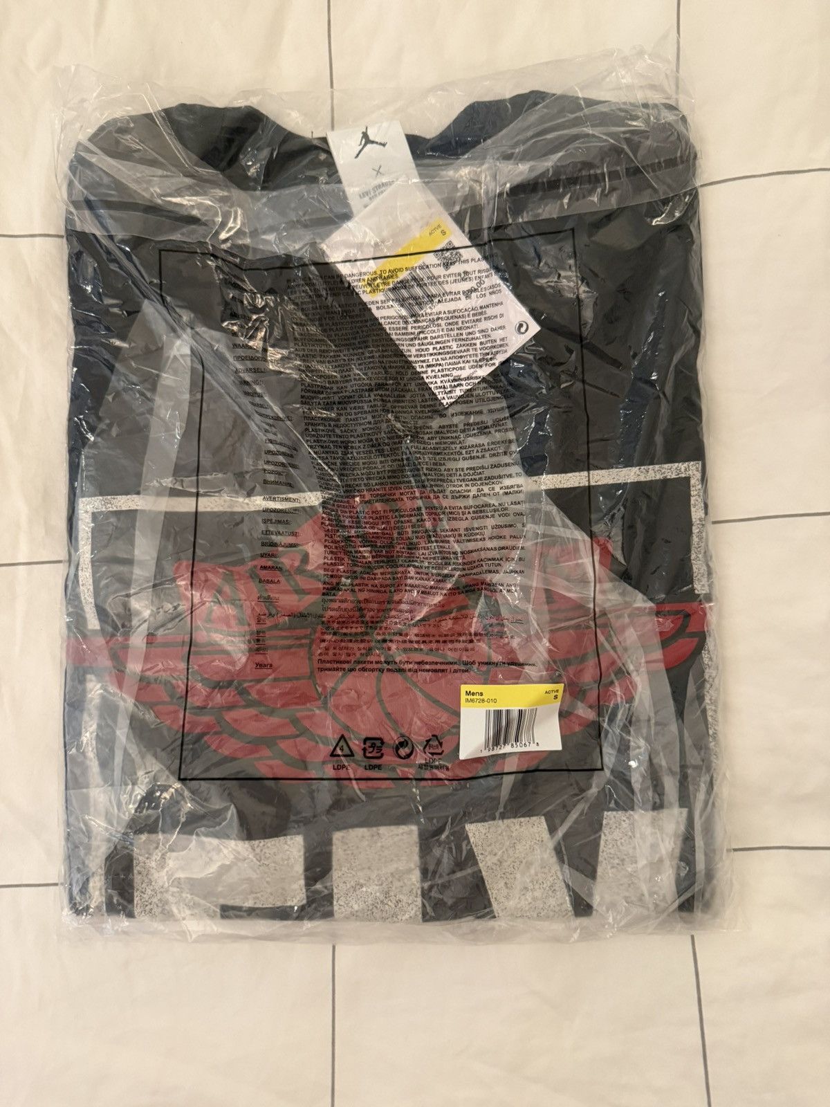 Jordan Brand × Levi's Jordan x Levi's Short-Sleeve T-Shirt in Black size Small Size US S / EU 44-46 / 1 - 6 Thumbnail