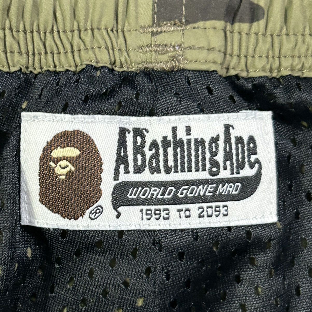 Bape BAPE Side Shark Shorts Size US 30 / EU 46 - 4 Thumbnail
