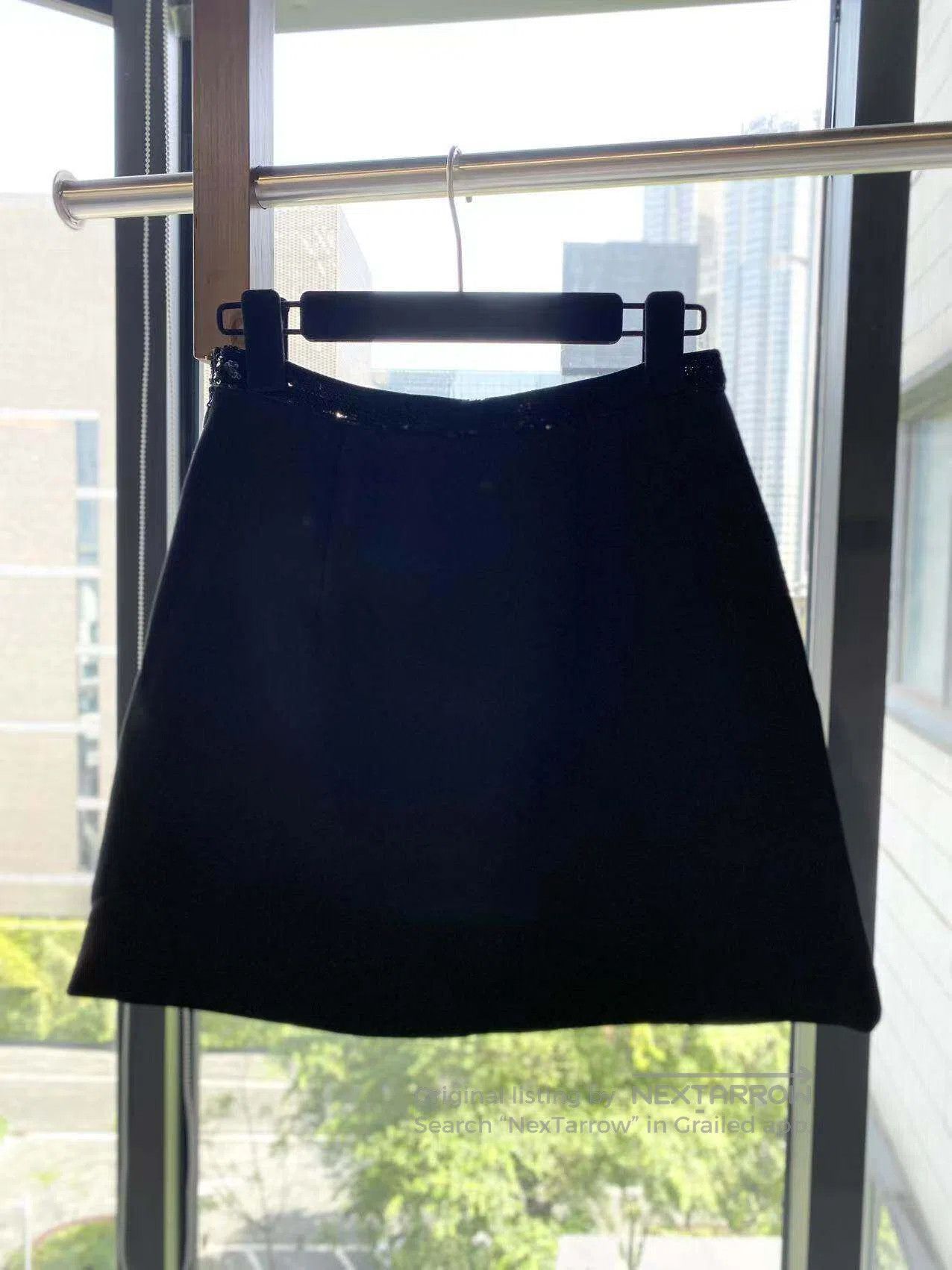 Miu Miu Miu Miu Black Sequin Mini Skirt| Size 26" / US 2 / IT 38 - 3 Thumbnail