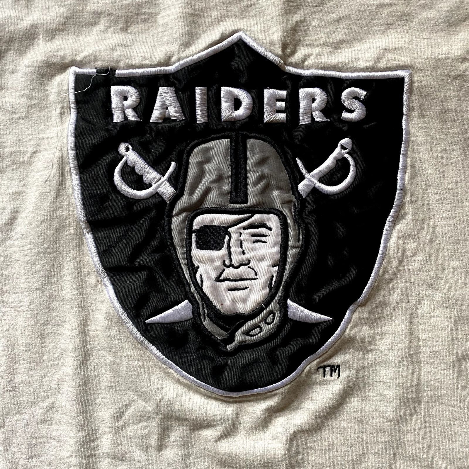 Nutmeg 90s Nutmeg Oakland Raiders Tee Shirt Size US XL / EU 56 / 4 - 2 Thumbnail