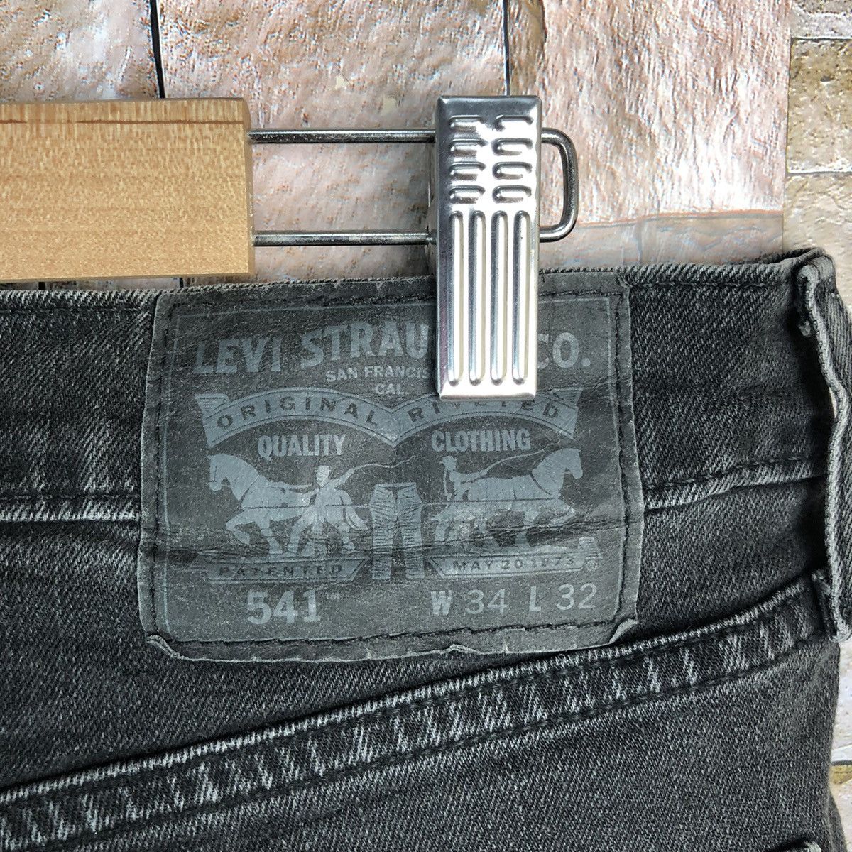 Levi's 541 Levis Black Denim jeans Pants #7567 Size US 33 - 18 Thumbnail