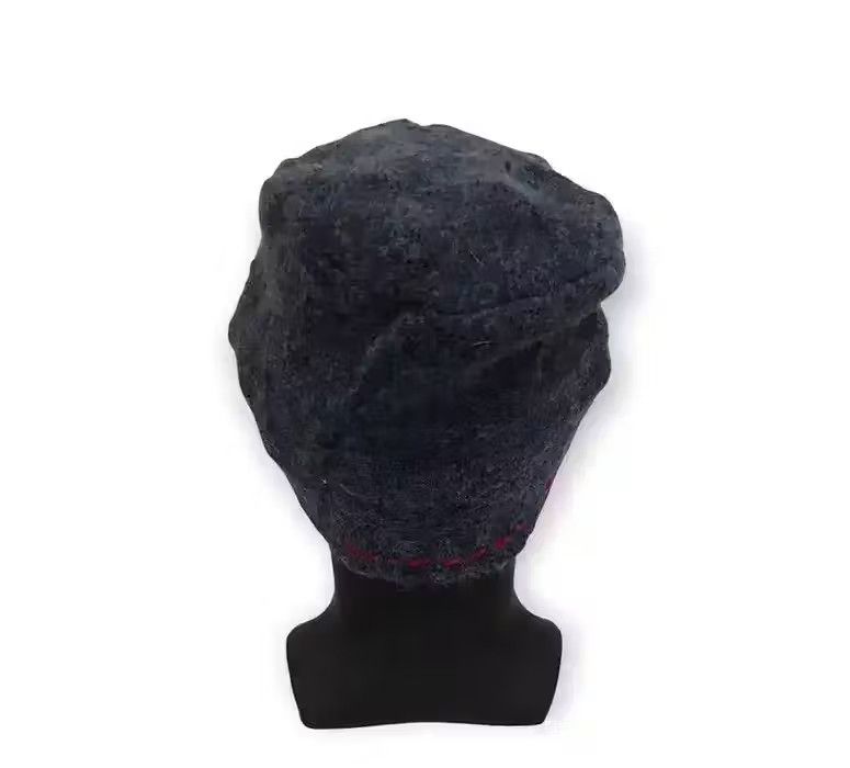 Descente Descente Small Logo Beanie Hat Size ONE SIZE - 2 Thumbnail