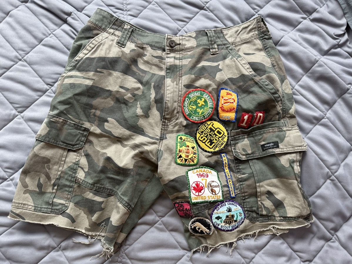 Other Camo Patches Shorts Size US 34 / EU 50 - 1 Thumbnail