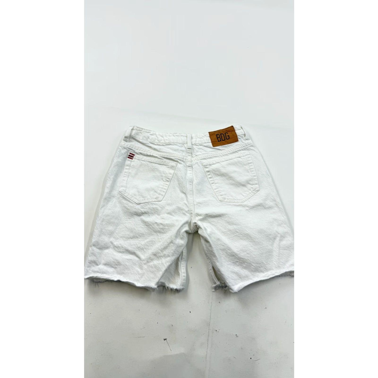 Bdg BDG Womens Denim Shorts 26 White Cutoff 100% Cotton Zip Fly 5 Pocket Size 26" / US 2 / IT 38 - 6 Thumbnail