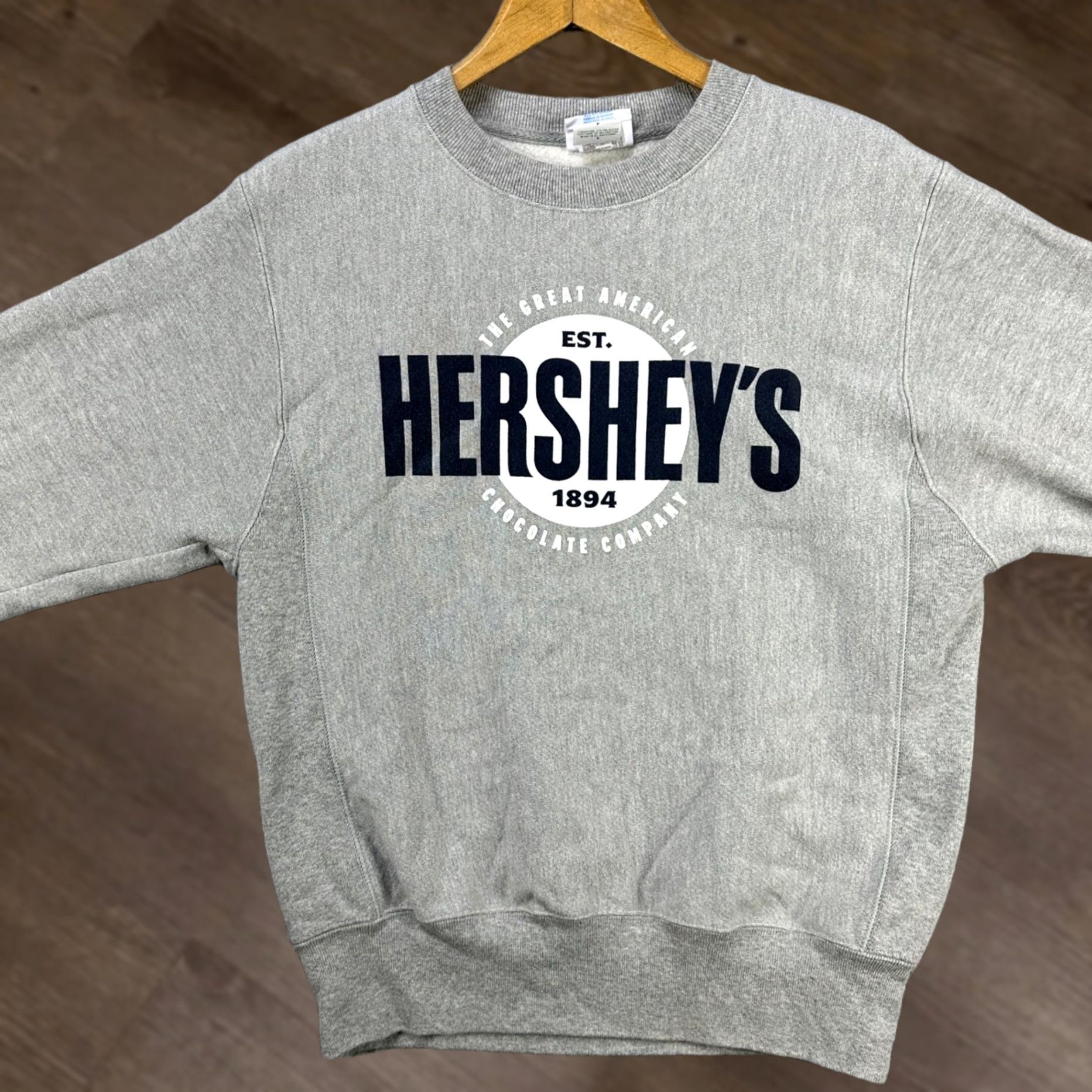 Champion Champion Sweatshirt Mens Small Gray Graphic Hersheys Reverse Weave Crew Neck Hood? Size US S / EU 44-46 / 1 - 1 Thumbnail