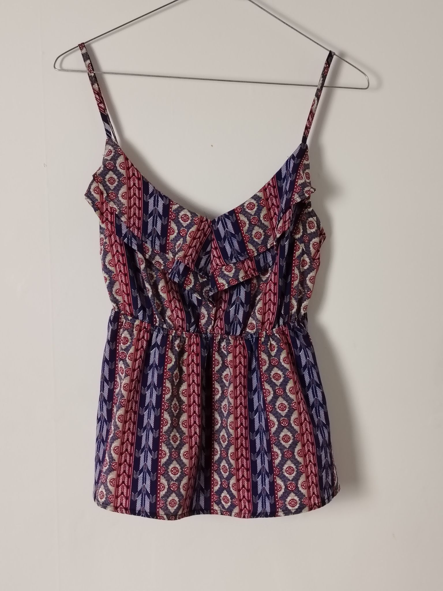 Other Pre-Loved Top Women XS Cami Spaghetti Strap Ruffle Bust Size XS / US 0-2 / IT 36-38 - 1 Thumbnail