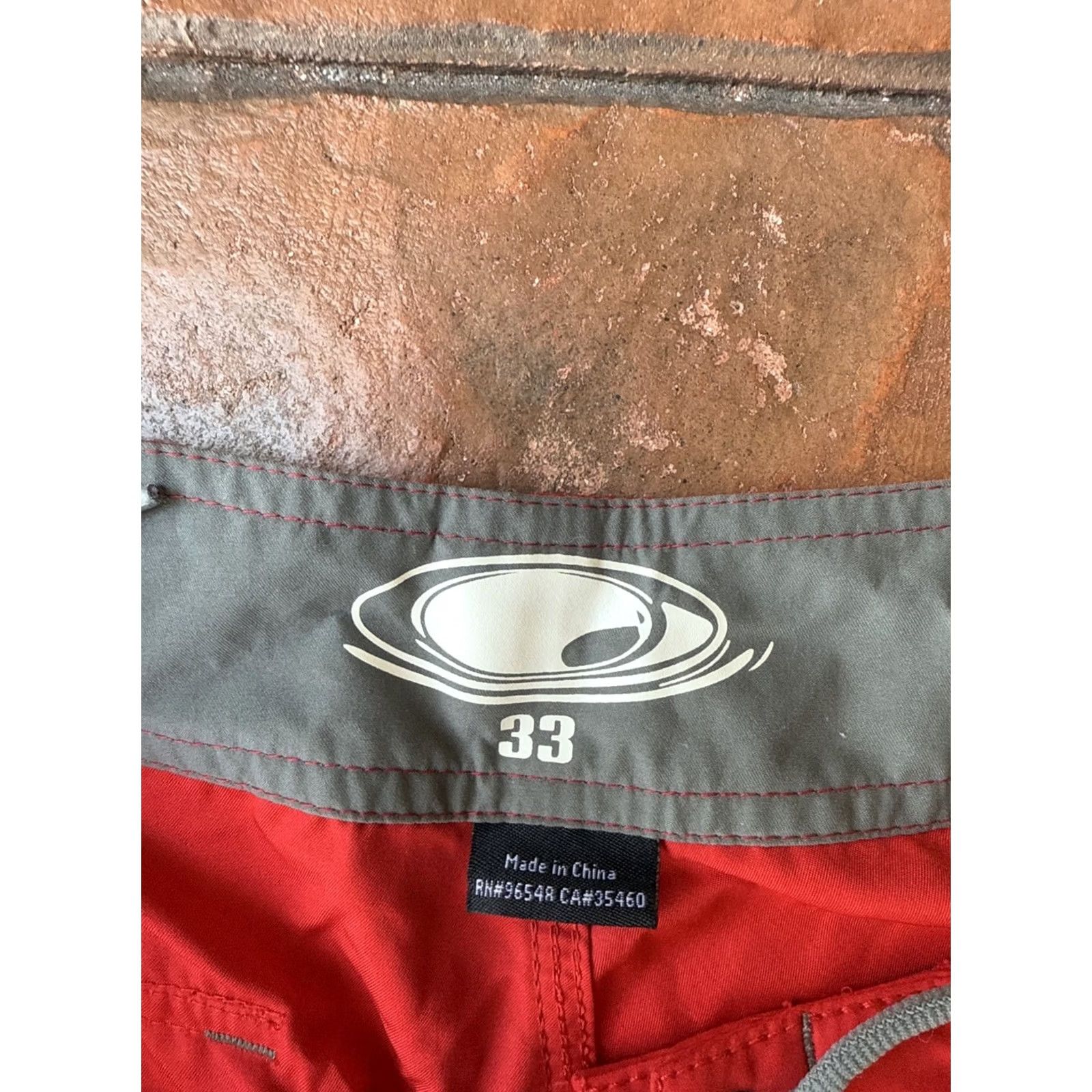Oakley VINTAGE Oakley Board Shorts Men 33 Red Drawstring Surf Camouflage Beach 90s Grunge Surfer Mens Size US 33 - 3 Thumbnail