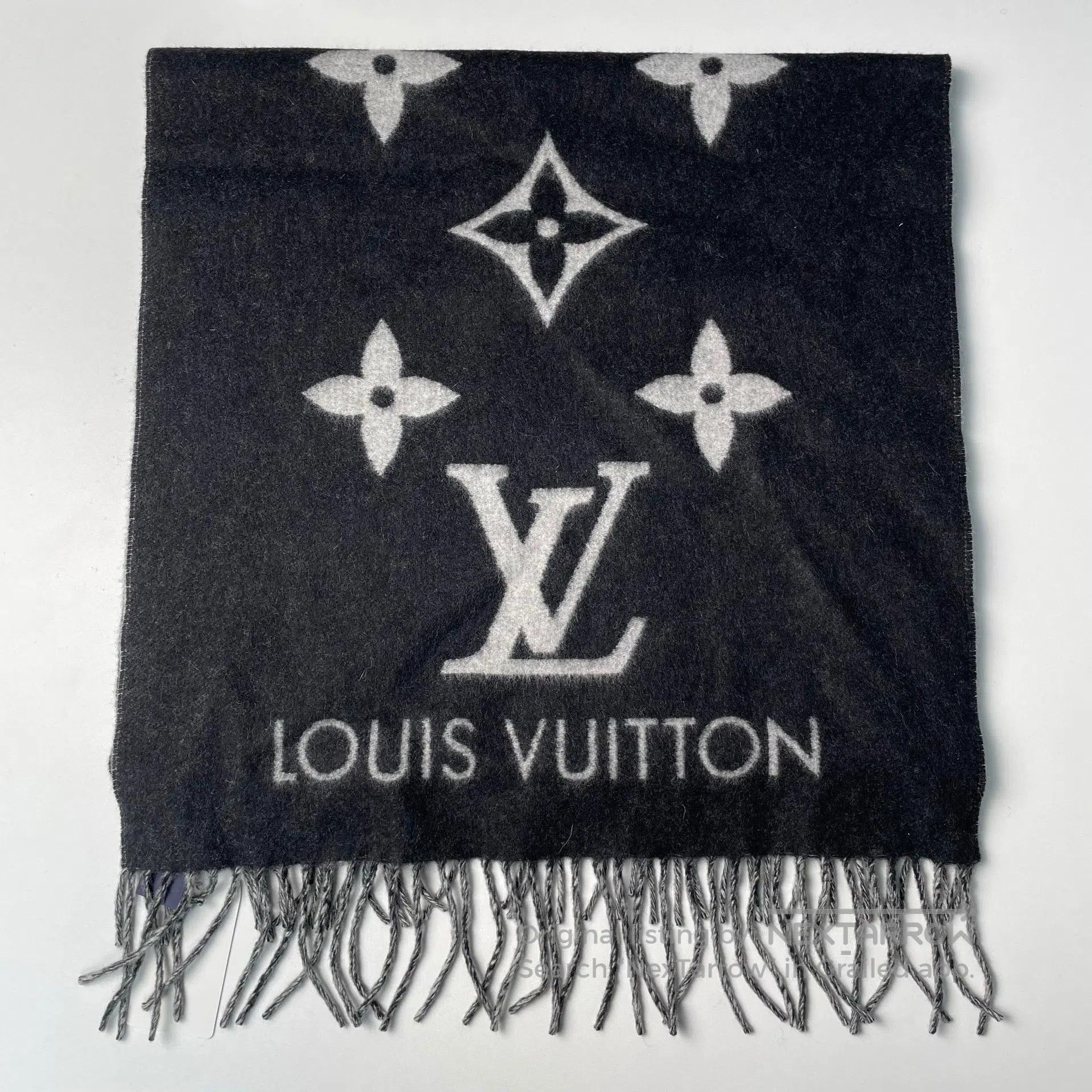 Louis Vuitton Louis Vuitton Black and Gray Printed Cashmere Double-sided Size ONE SIZE - 2 Thumbnail