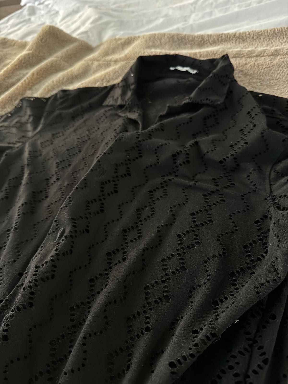 Zara Zara Black Short Sleeve Button-Up Shirt Size US M / EU 48-50 / 2 - 3 Thumbnail