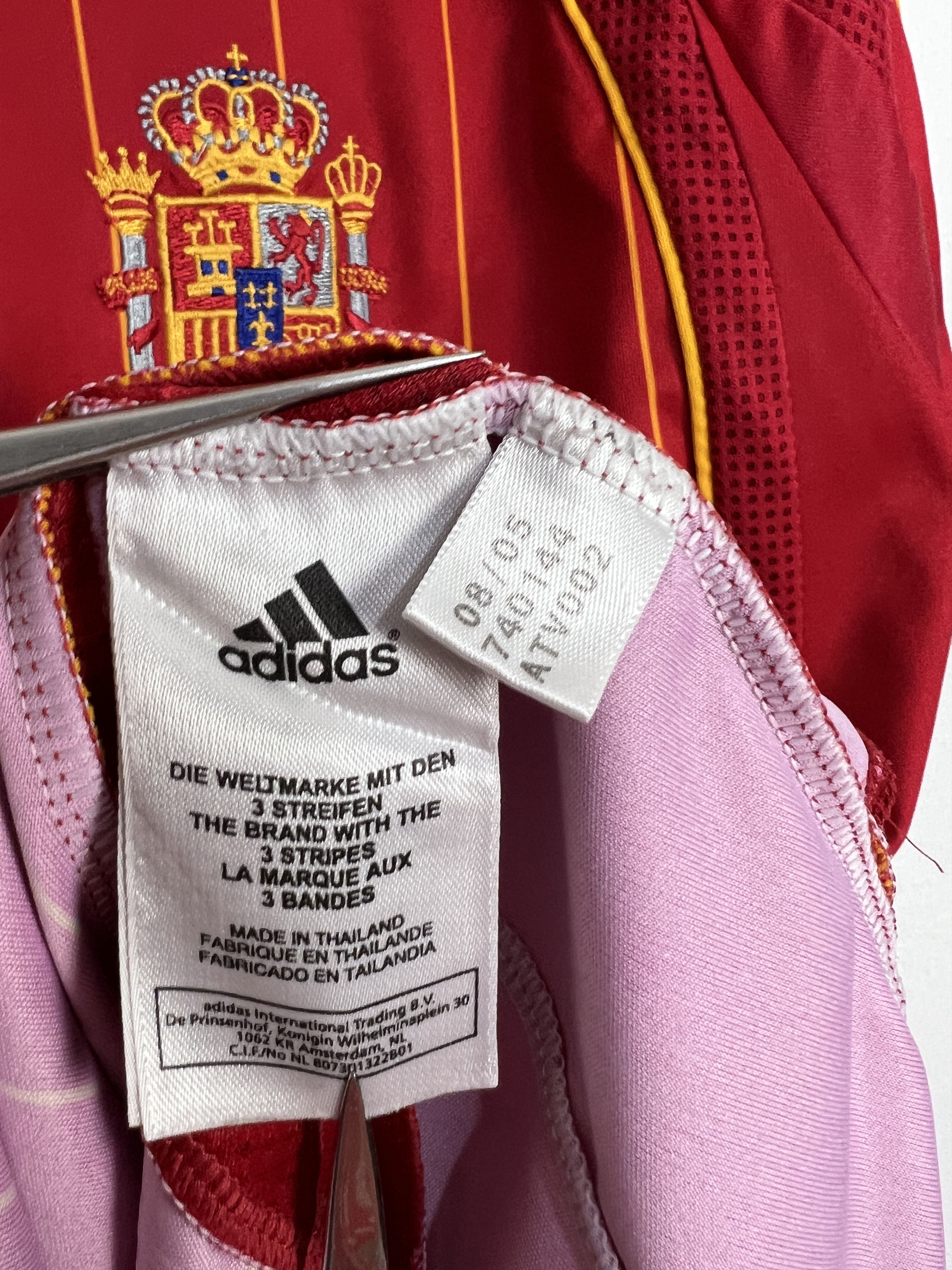 Adidas Spain Home football shirt 2005 Soccer #7 Raul Jersey Trikot Size US L / EU 52-54 / 3 - 7 Thumbnail