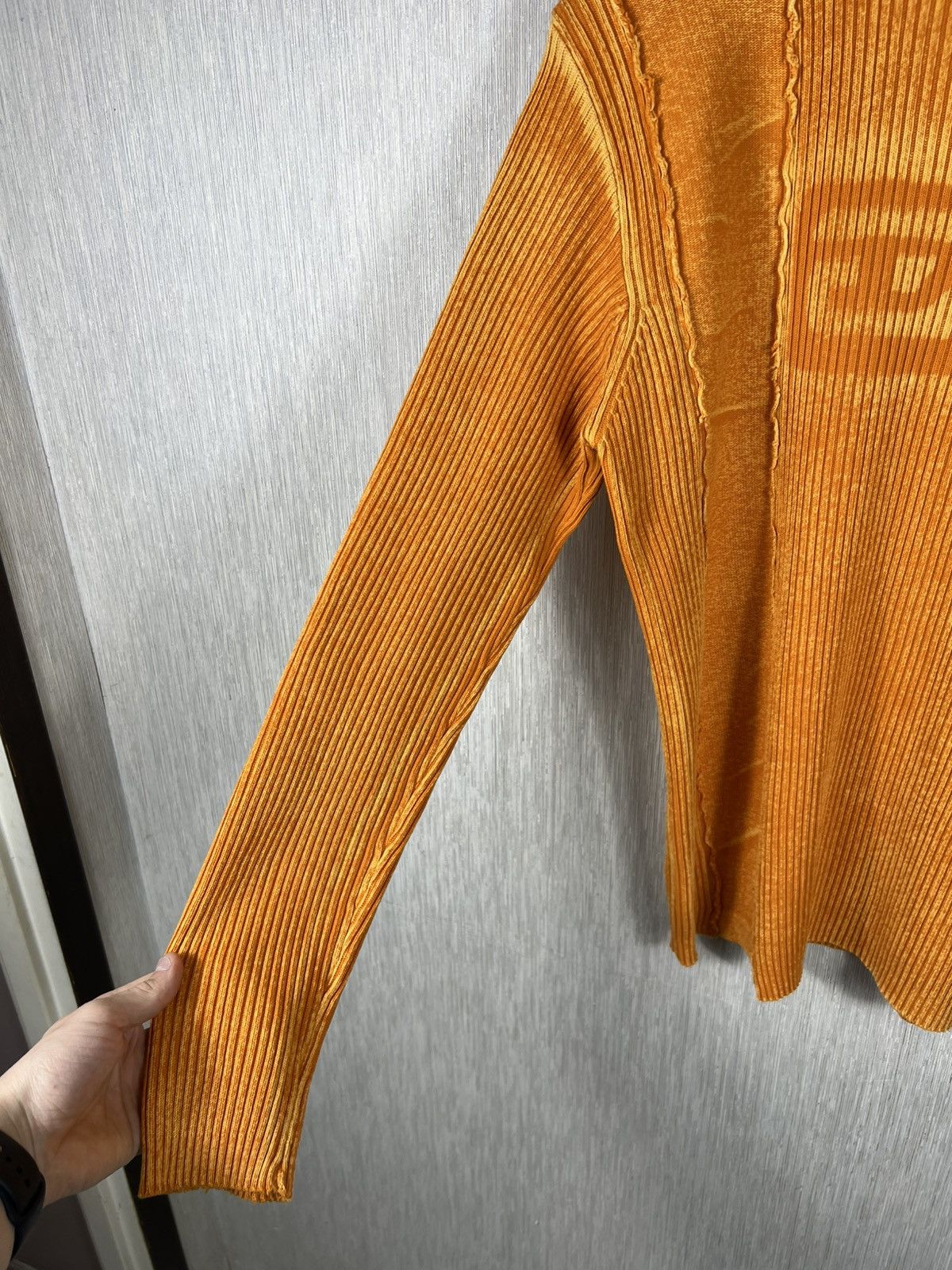 Diesel Vintage 90s Diesel slim knit spray y2k logo sweater ribbed Size US L / EU 52-54 / 3 - 8 Thumbnail