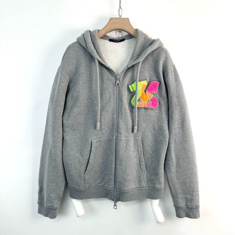 Louis Vuitton Louis Vuitton Grey foam logo hooded zip jacket Size US L / EU 52-54 / 3 - 2 Thumbnail