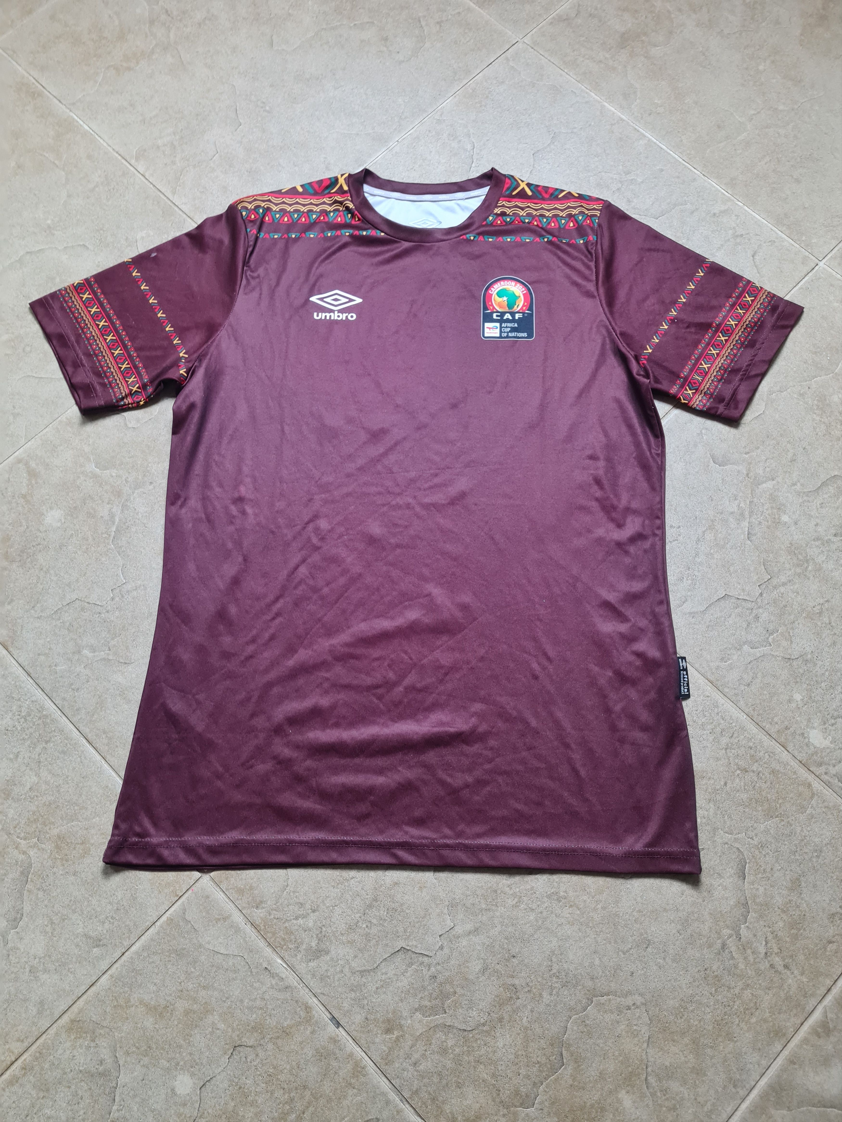 Umbro SOCCER CAMEROON 21 AFRICA CUP OF NATIONS UMBRO FOTBALL Size US L / EU 52-54 / 3 - 6 Thumbnail