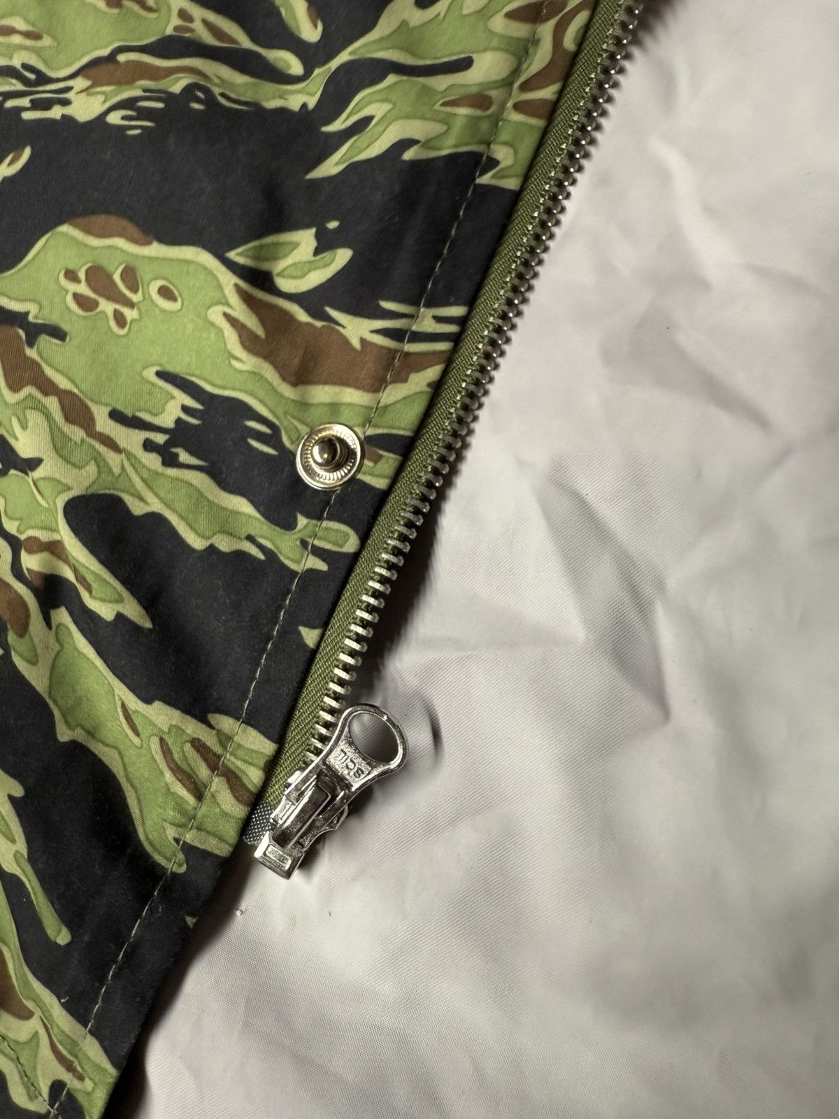 Obey Tiger Rain Jacket Size US M / EU 48-50 / 2 - 4 Thumbnail