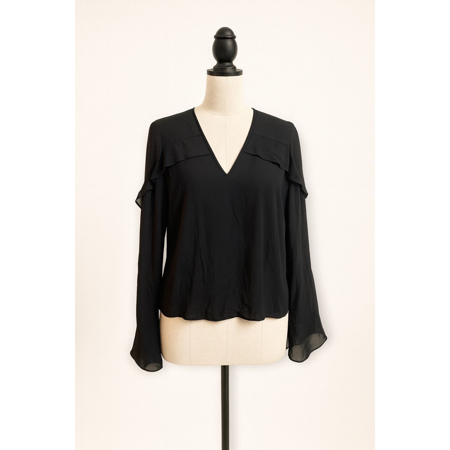 Parker Parker Silk Black Blouse | Ruffled Flowy Sleeves | Lace Back Size S / US 4 / IT 40 - 1 Thumbnail