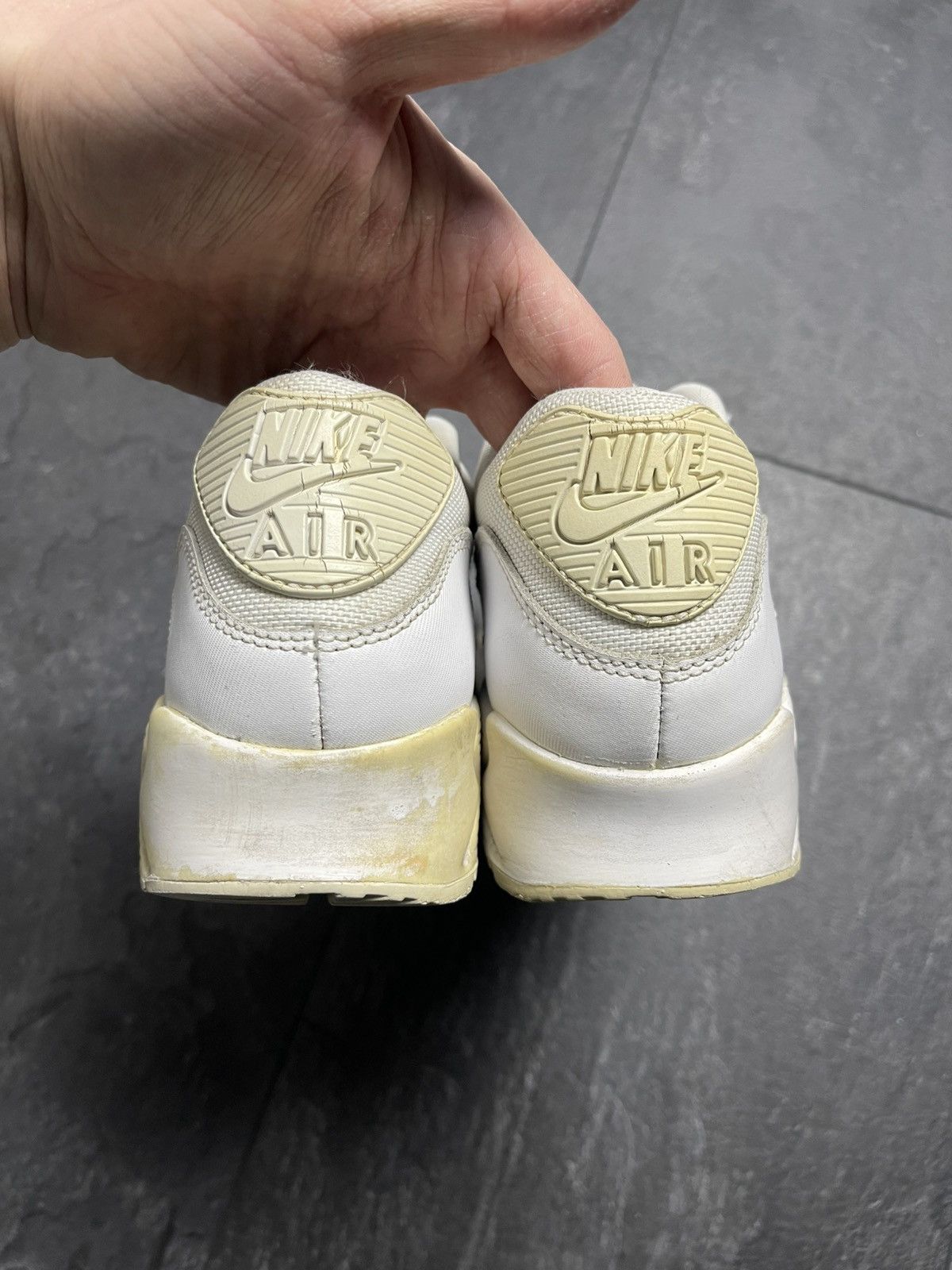 Vintage NIKE AIR MAX 90 WHITE LOW TOP SNEAKERS Size US 7 / EU 40 - 11 Thumbnail
