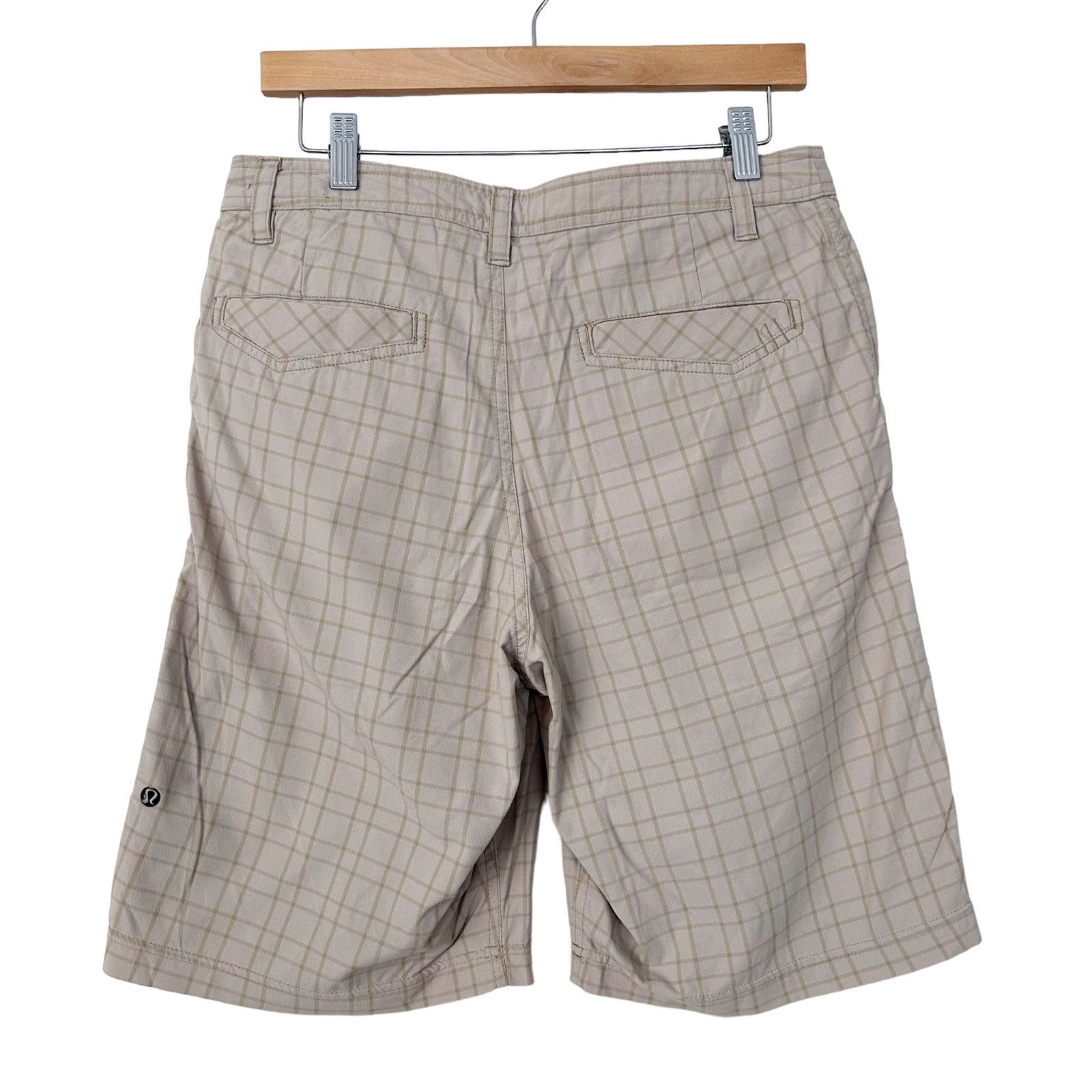 Lululemon Lululemon Tan Plaid Flat Front Shorts Sz 30 Size US 30 / EU 46 - 3 Thumbnail