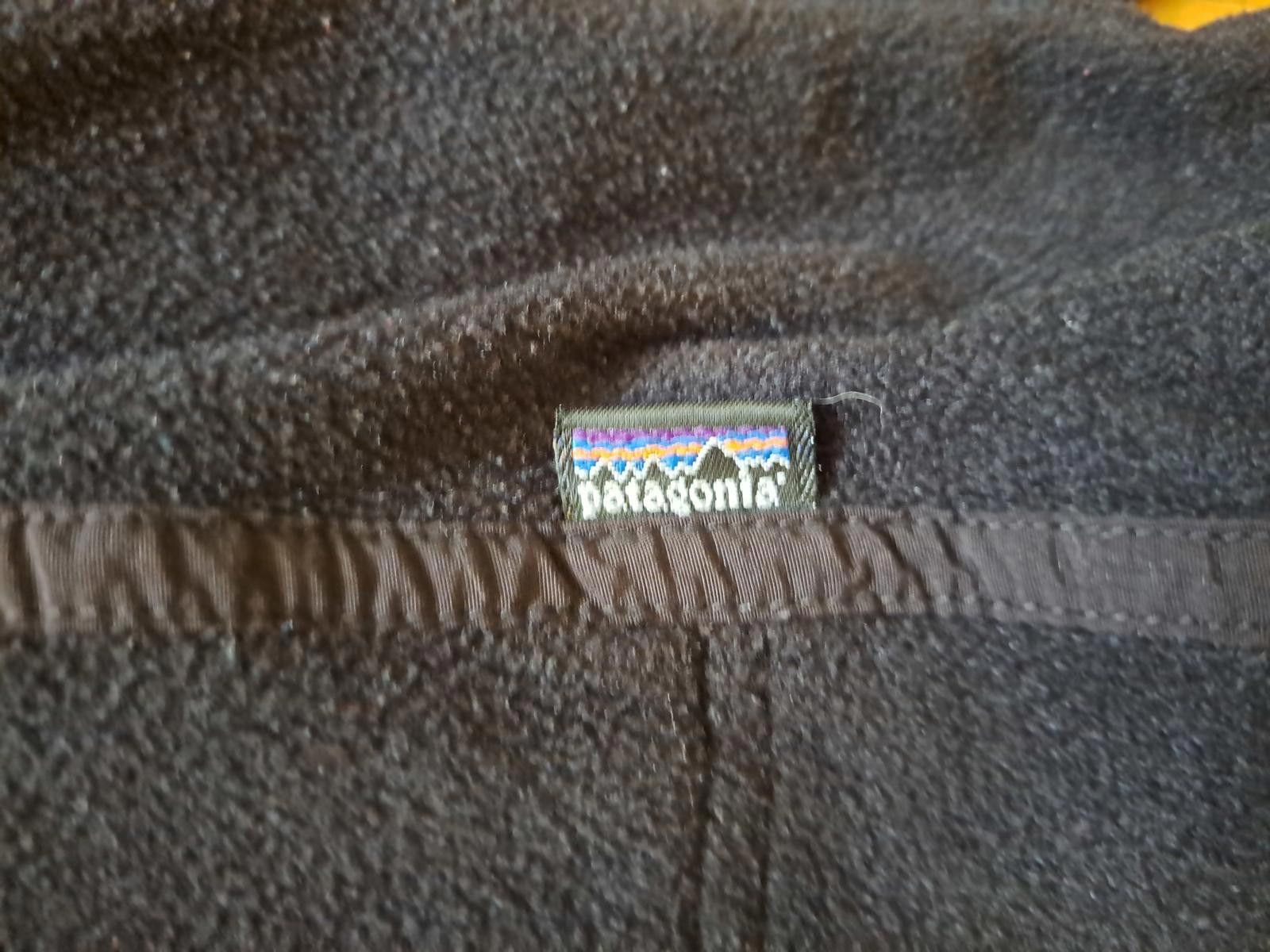 Patagonia VINTAGE Patagonia Fleece Jacket Mens Small Black Full Zip Size US S / EU 44-46 / 1 - 3 Thumbnail