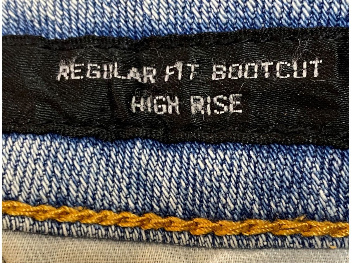 Japanese Brand Vintage Japanese Brands Uniqlo Faded Distressed Flare Jeans Size US 32 / EU 48 - 10 Thumbnail