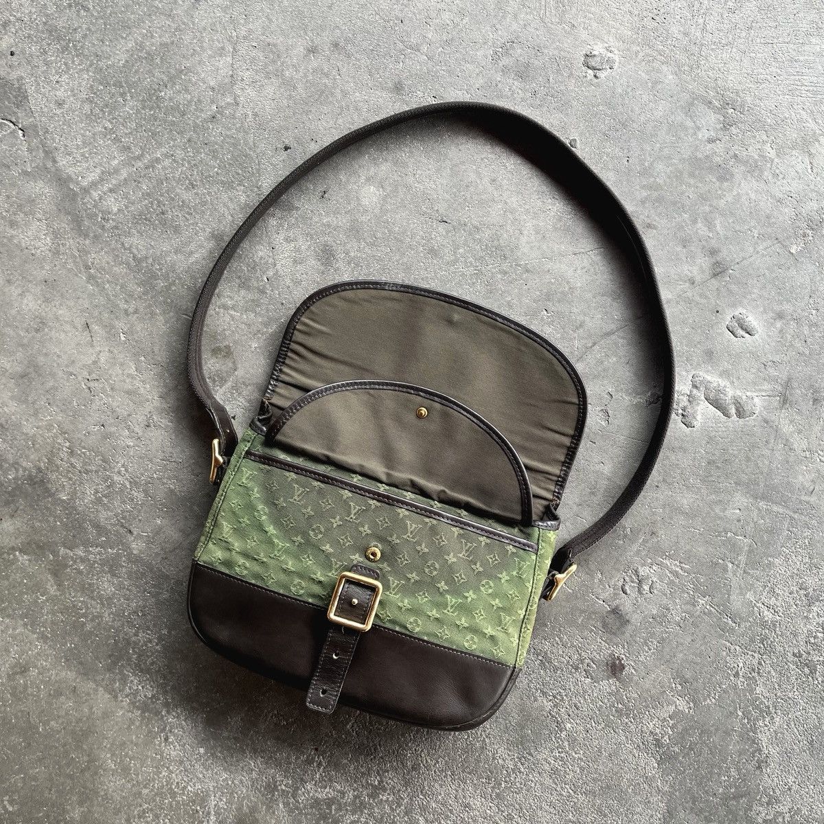 Louis Vuitton Louis Vuitton Bérangère Monogram Mini Lin Crossbody Bag Size ONE SIZE - 4 Thumbnail