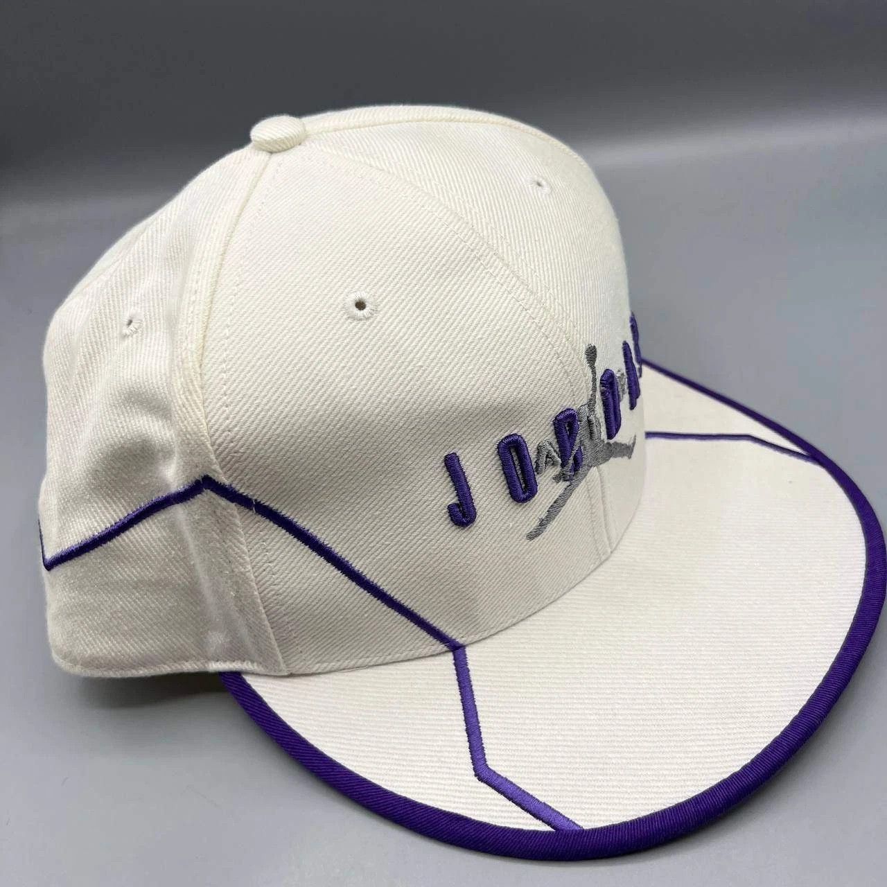 Jordan Brand Air Jordan Hat Men 7 1/8 Embroidered Logo Jumpman Fitted Cap Size ONE SIZE - 6 Thumbnail