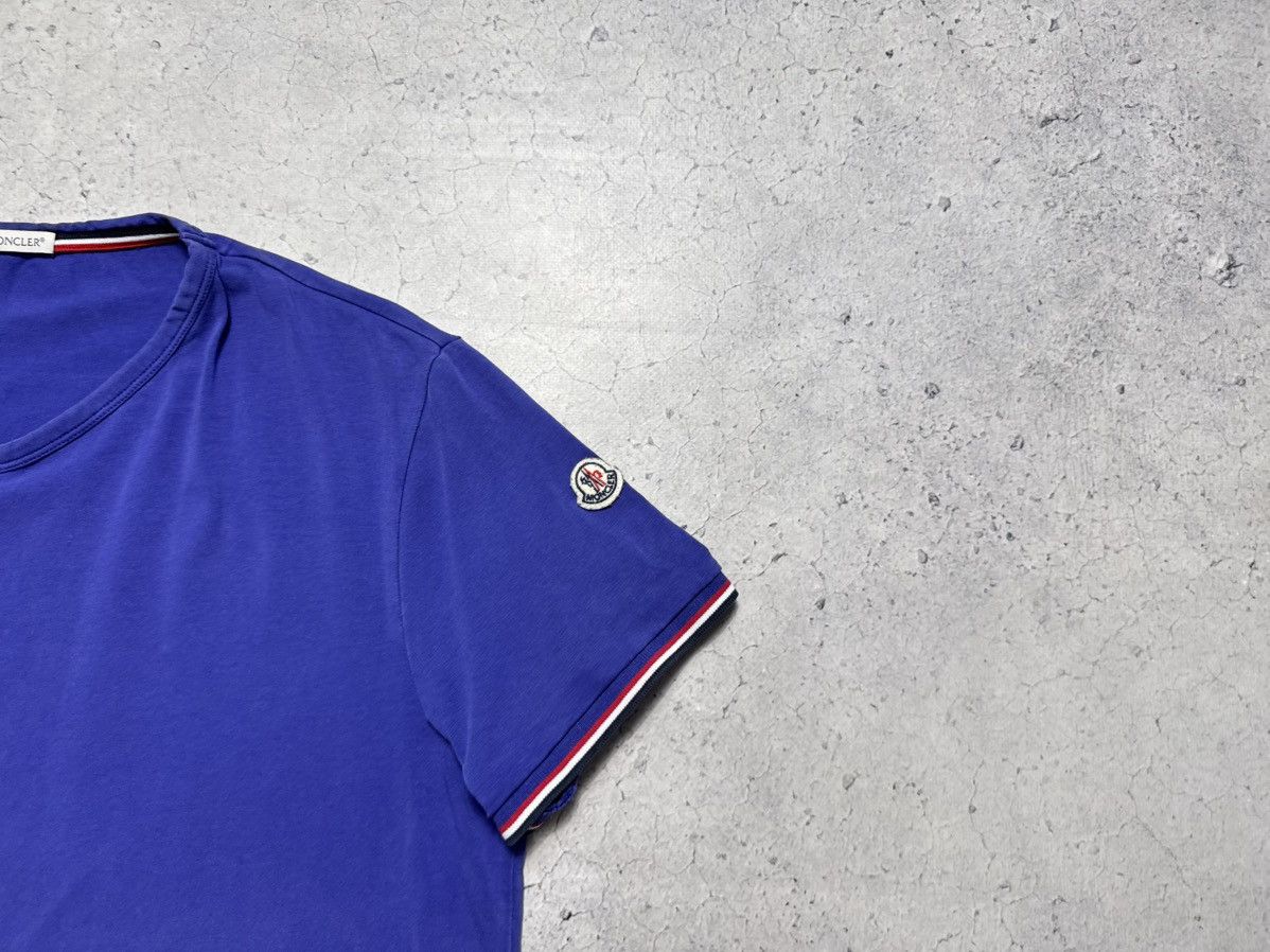Moncler Maglia Scollo A V T-Shirt Luxury