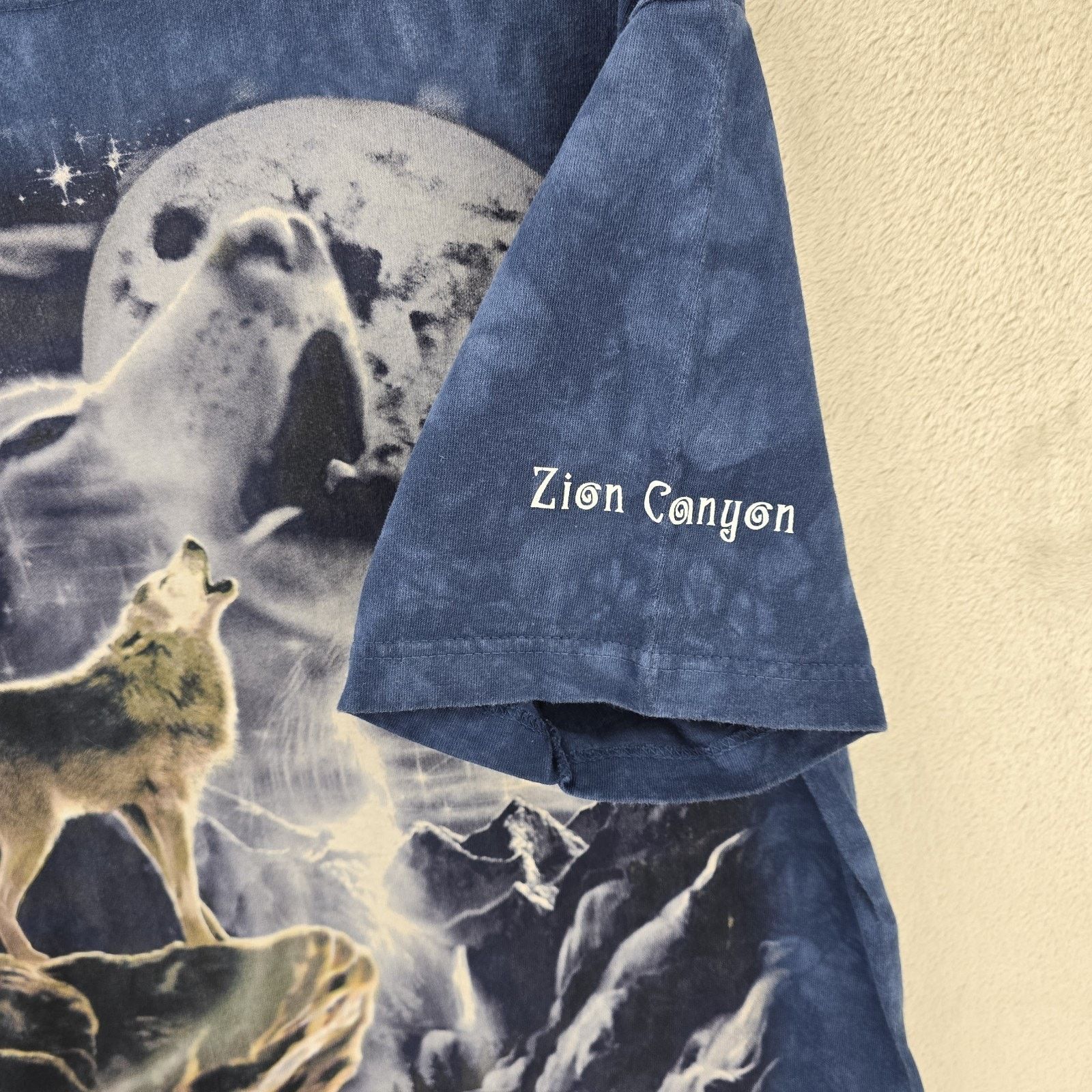 The Mountain Vintage The Mountain Wolf Howling Moon Shirt Large 2002 Y2K Size US L / EU 52-54 / 3 - 4 Thumbnail