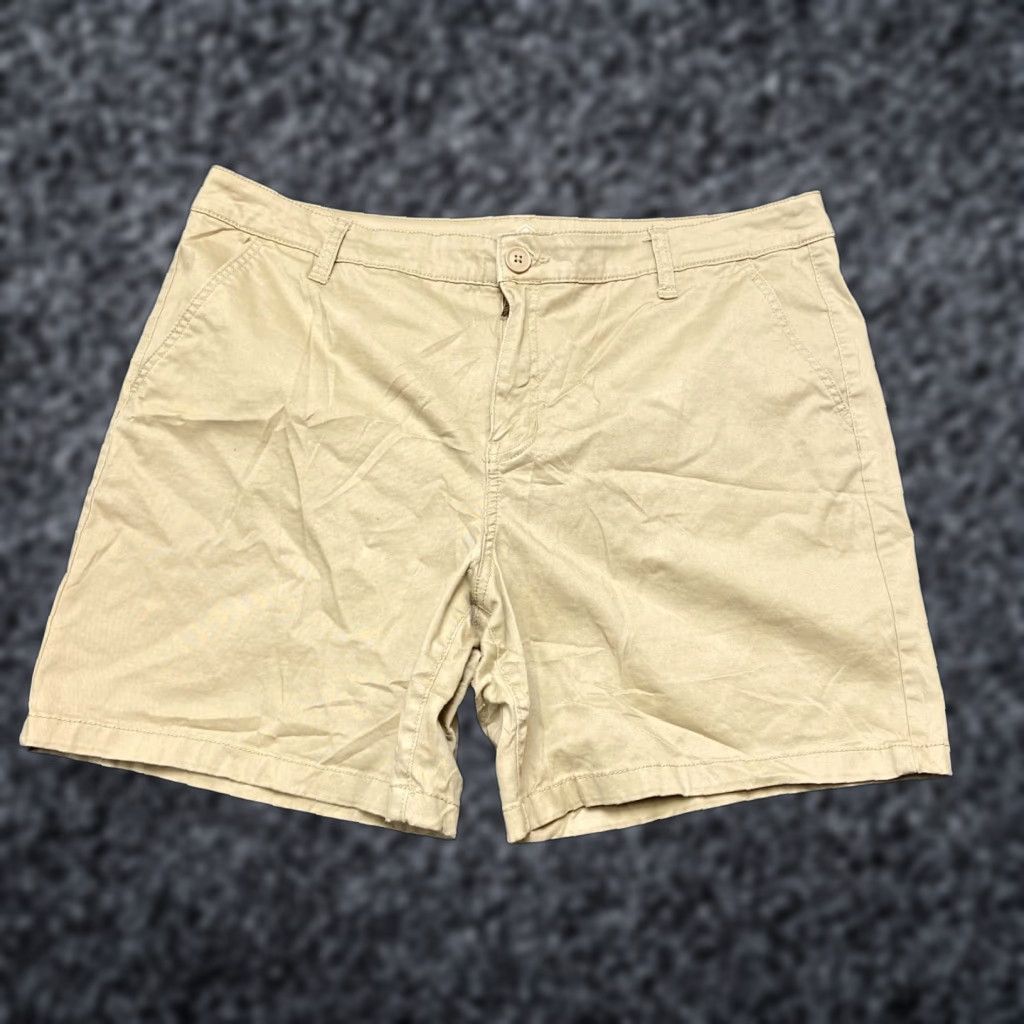 Vintage St. John's Bay Chino Shorts Womens 16 Beige Cotton Stretch High Rise Easy Fit Size 38" / US 16 / IT 52 - 1 Thumbnail