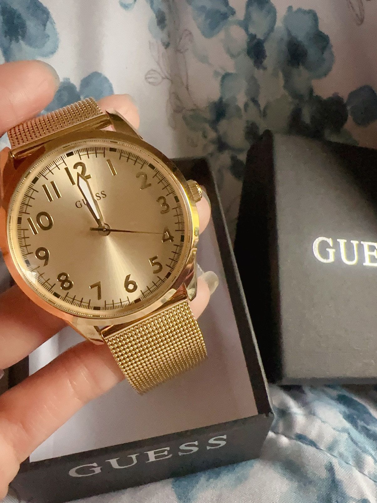 Guess Guess gold tone analog watch MESH BAND ADJUSTABLE BRACELET Size ONE SIZE - 1 Thumbnail