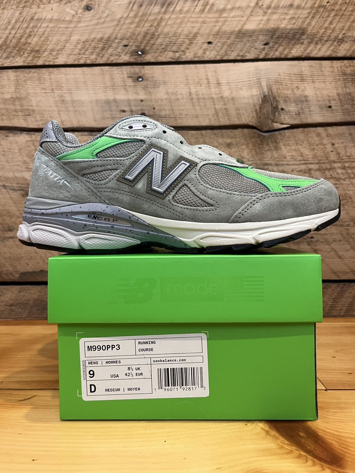 New Balance × Patta New Balance x Patta 990v3 Made USA Keep Your Family Close Size US 9 / EU 42 - 1 Thumbnail