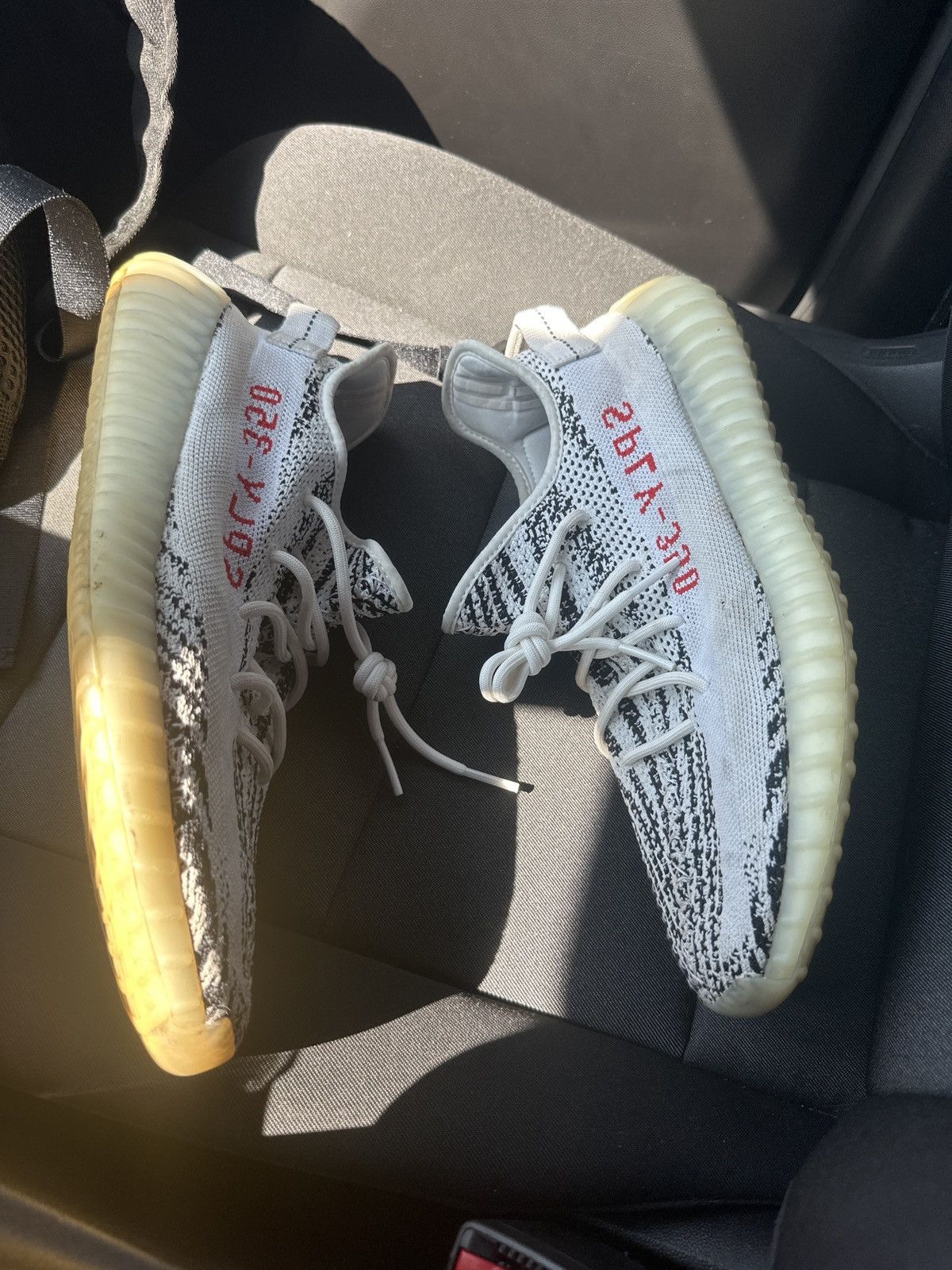 Yeezy Yeezy 350 Zebra Size US 13 / EU 46 - 1 Thumbnail