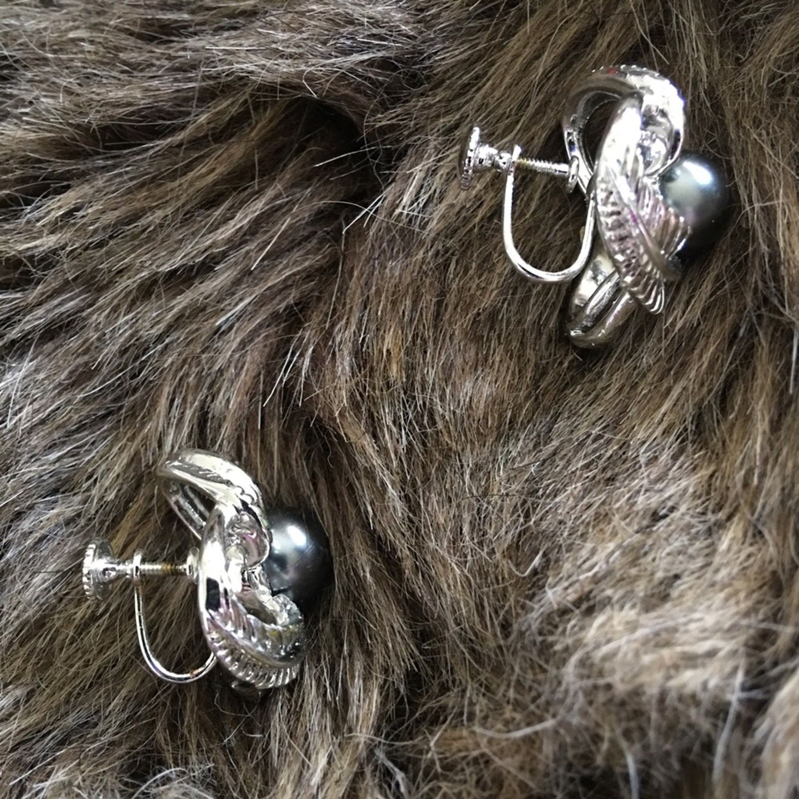 Vintage Vintage 60s gray pearl silver screw back clips Size ONE SIZE - 3 Thumbnail