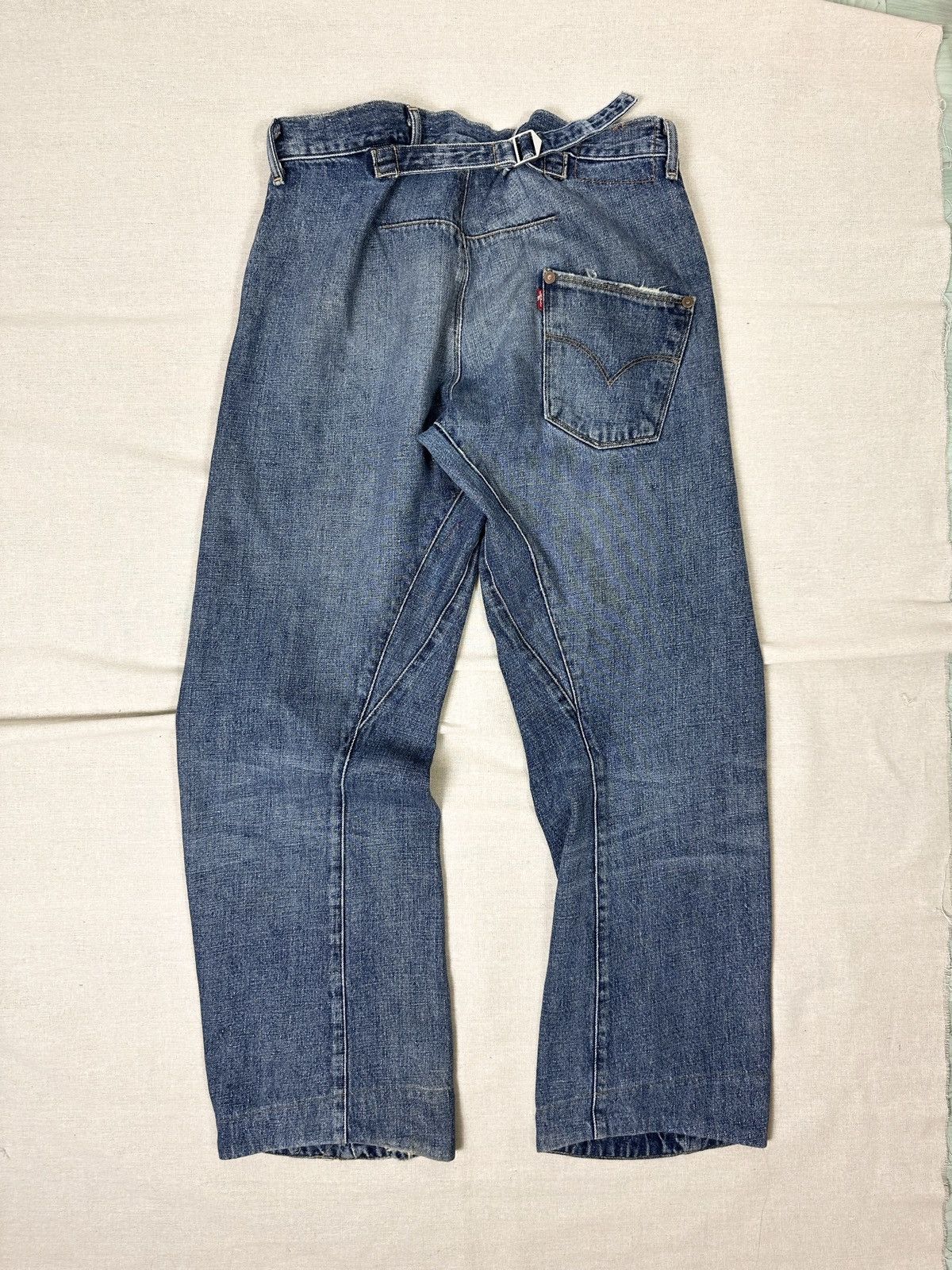 Levi's 2000s Engineered Buckle Belt Jeans 31x34 Size US 31 - 1 Thumbnail