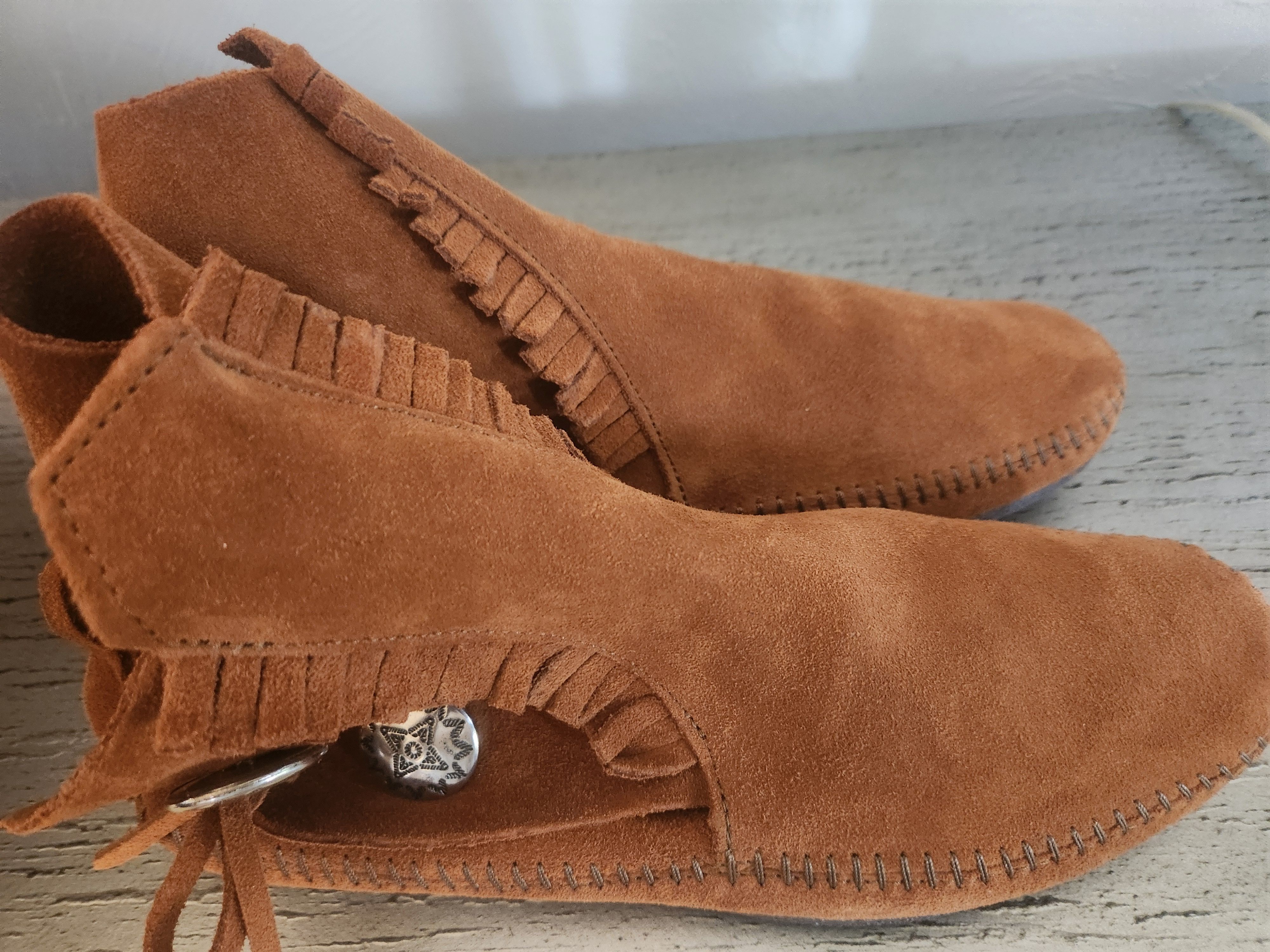Minnetonka Two Button Soft Sole Bootie Slipper Size US 9 / IT 39 - 3 Thumbnail